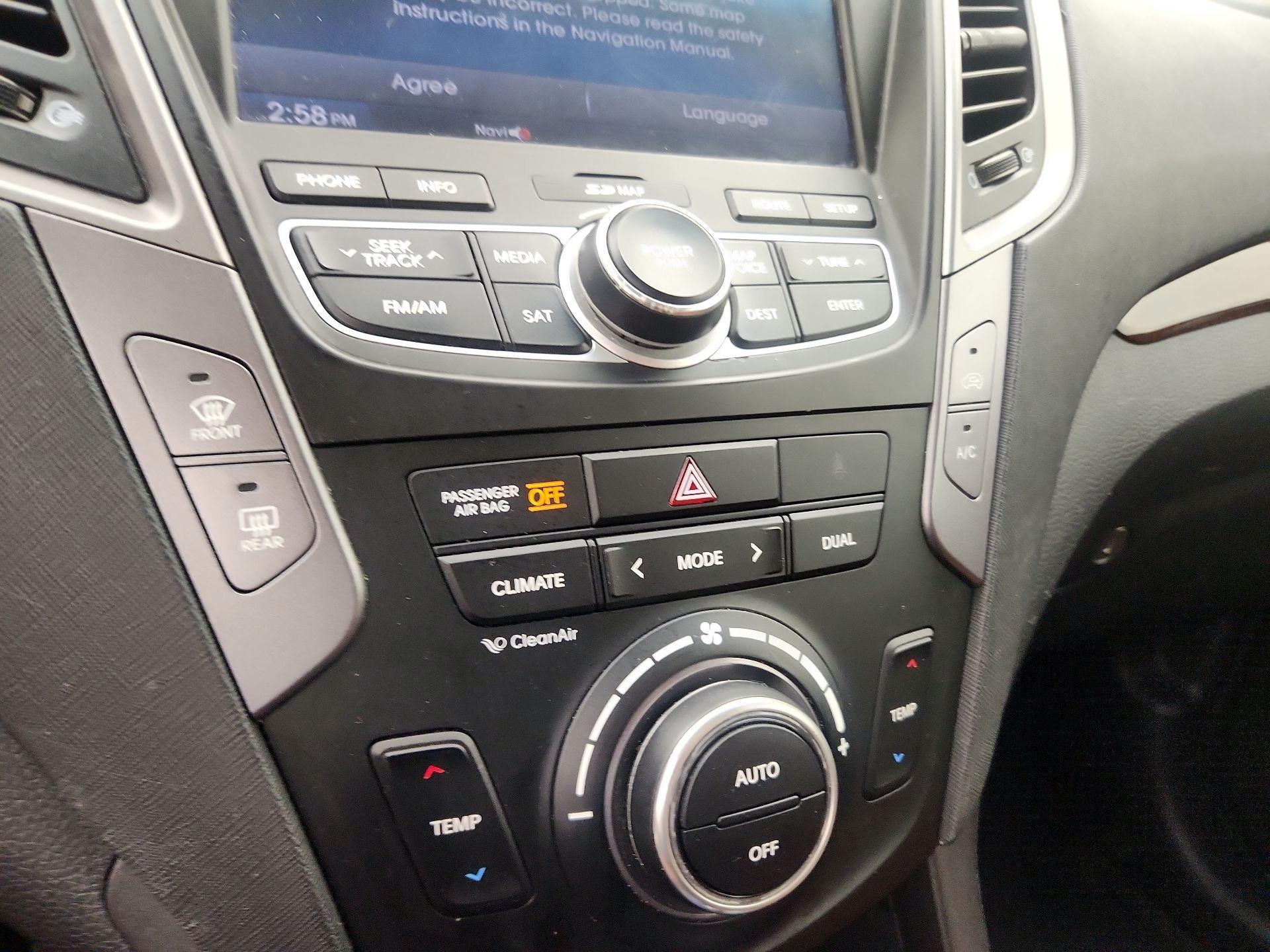 Thumbnail: 2013 Hyundai Santa Fe - 16