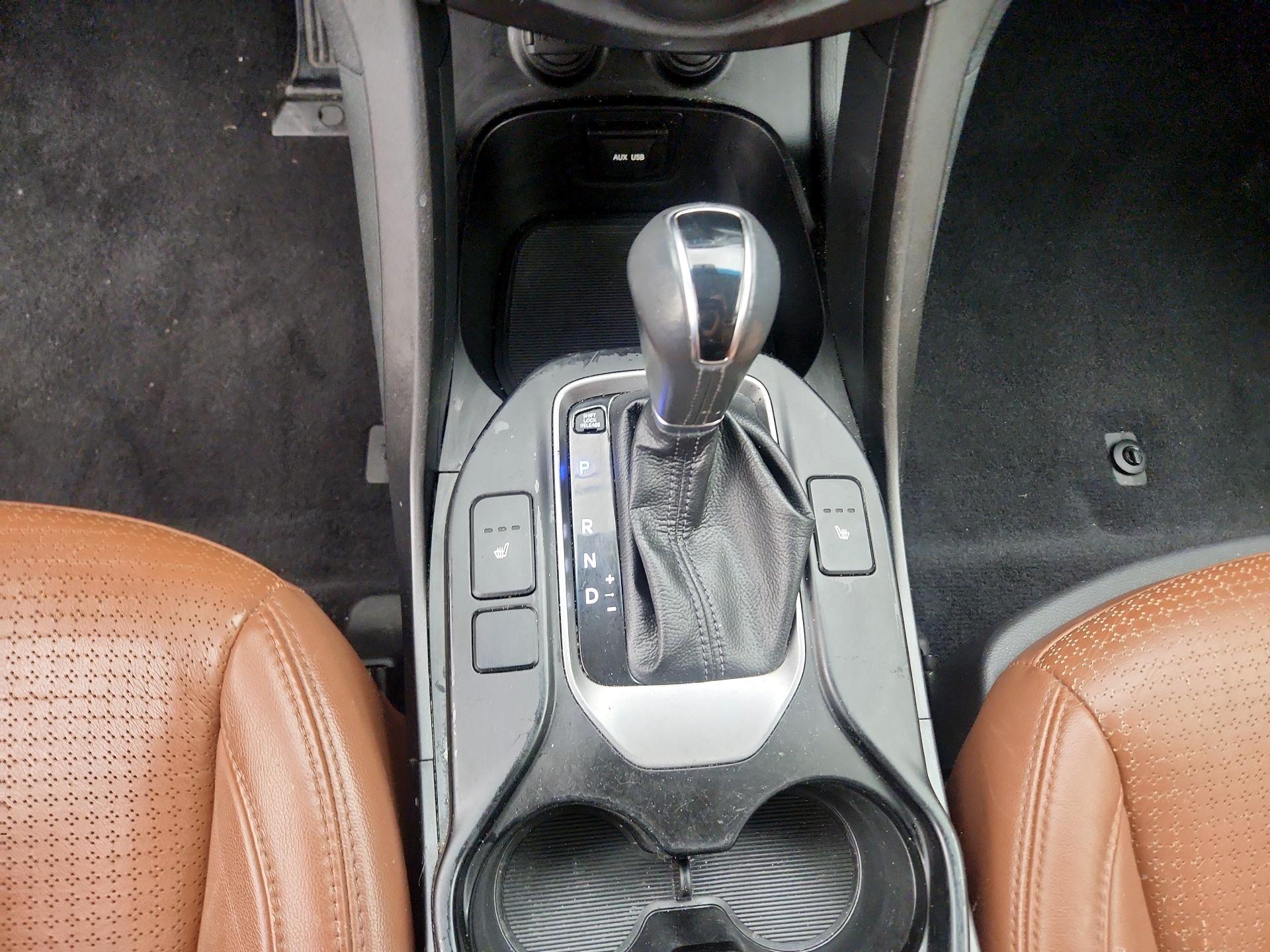 Thumbnail: 2013 Hyundai Santa Fe - 17