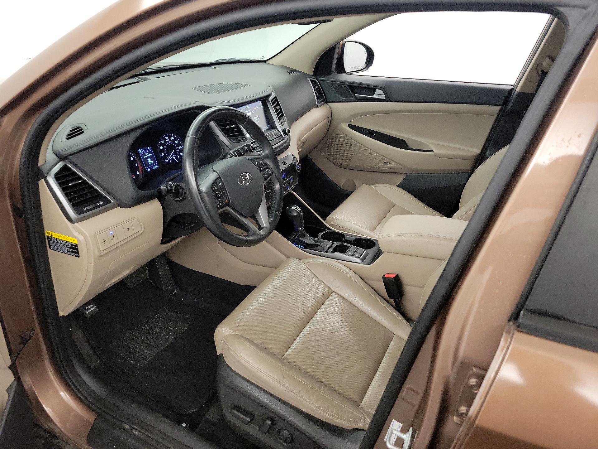 Thumbnail: 2017 Hyundai Tucson - 11