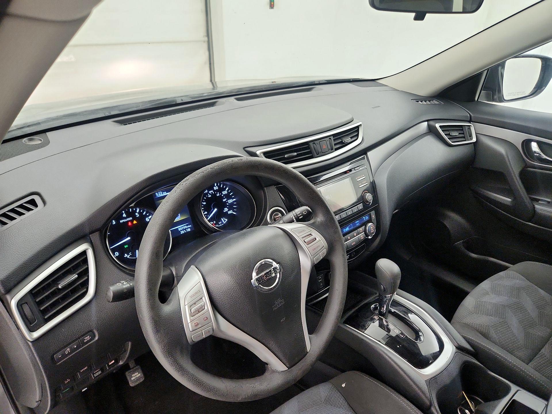 Thumbnail: 2016 Nissan Rogue - 9