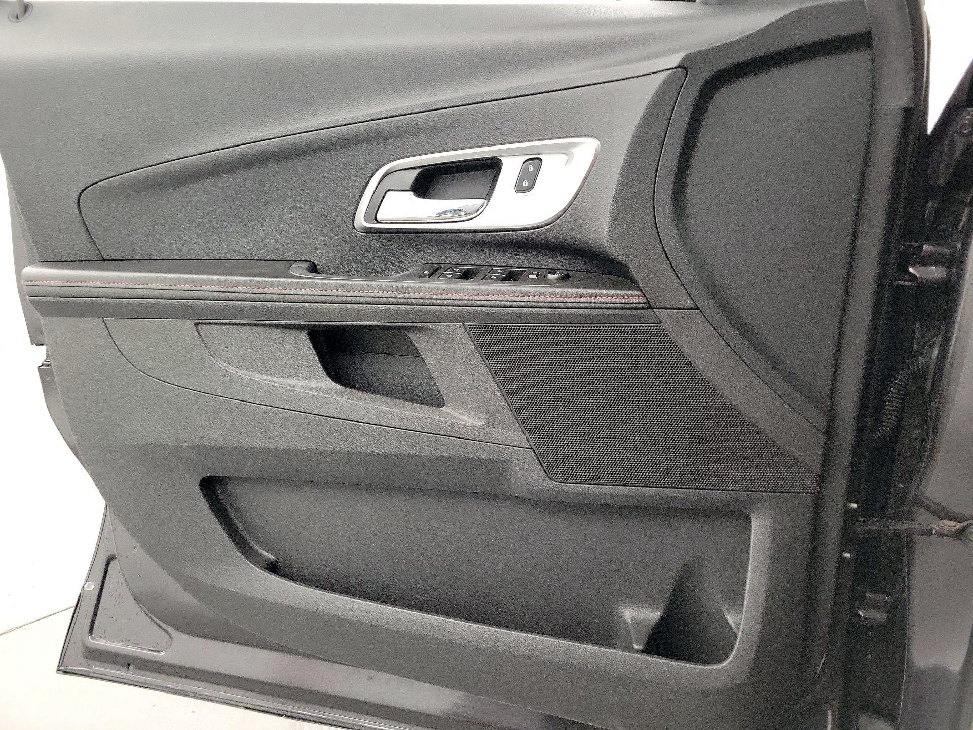 Thumbnail: 2015 Chevrolet Equinox - 12