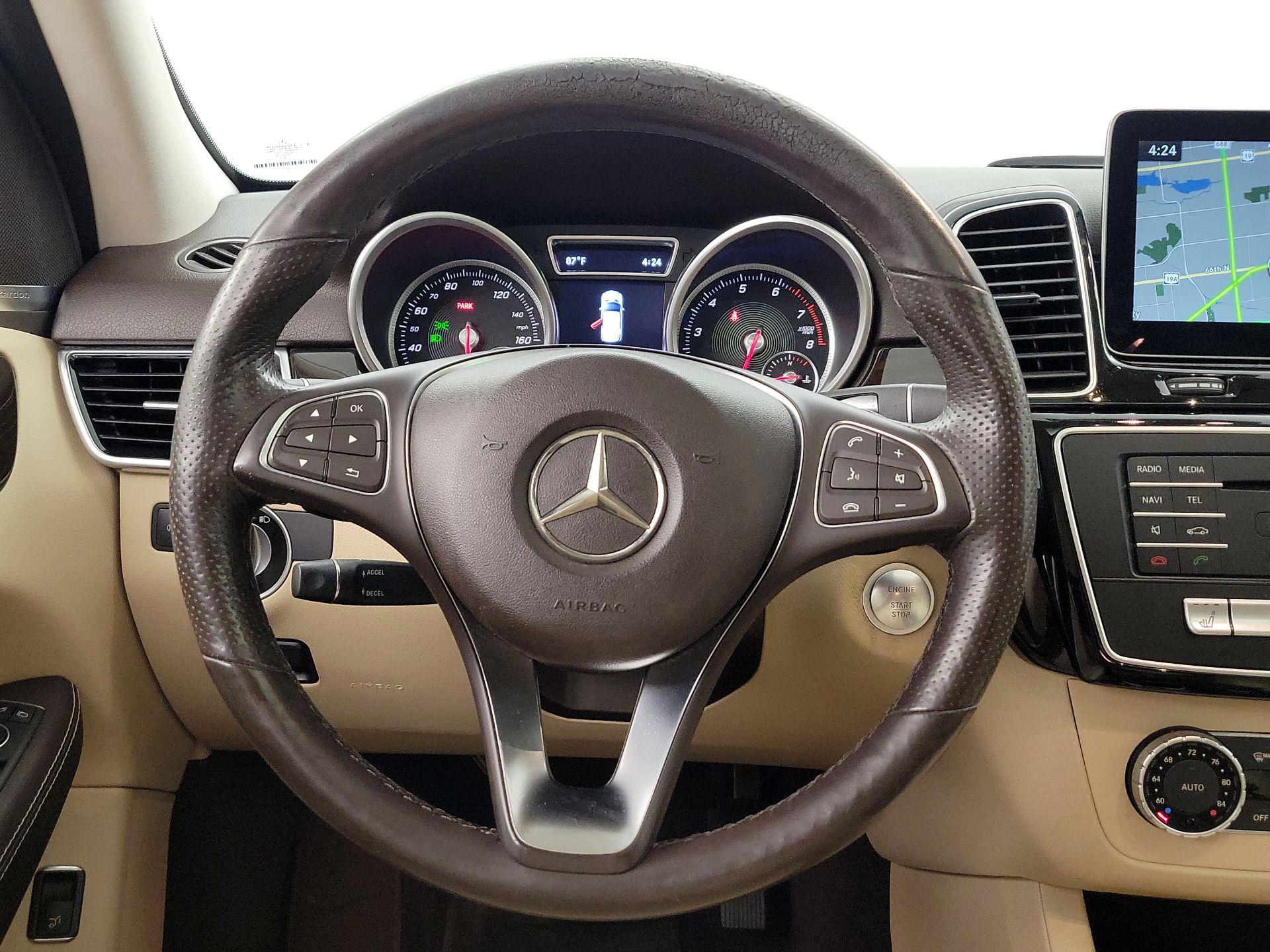 Thumbnail: 2017 Mercedes-Benz GLE - 10