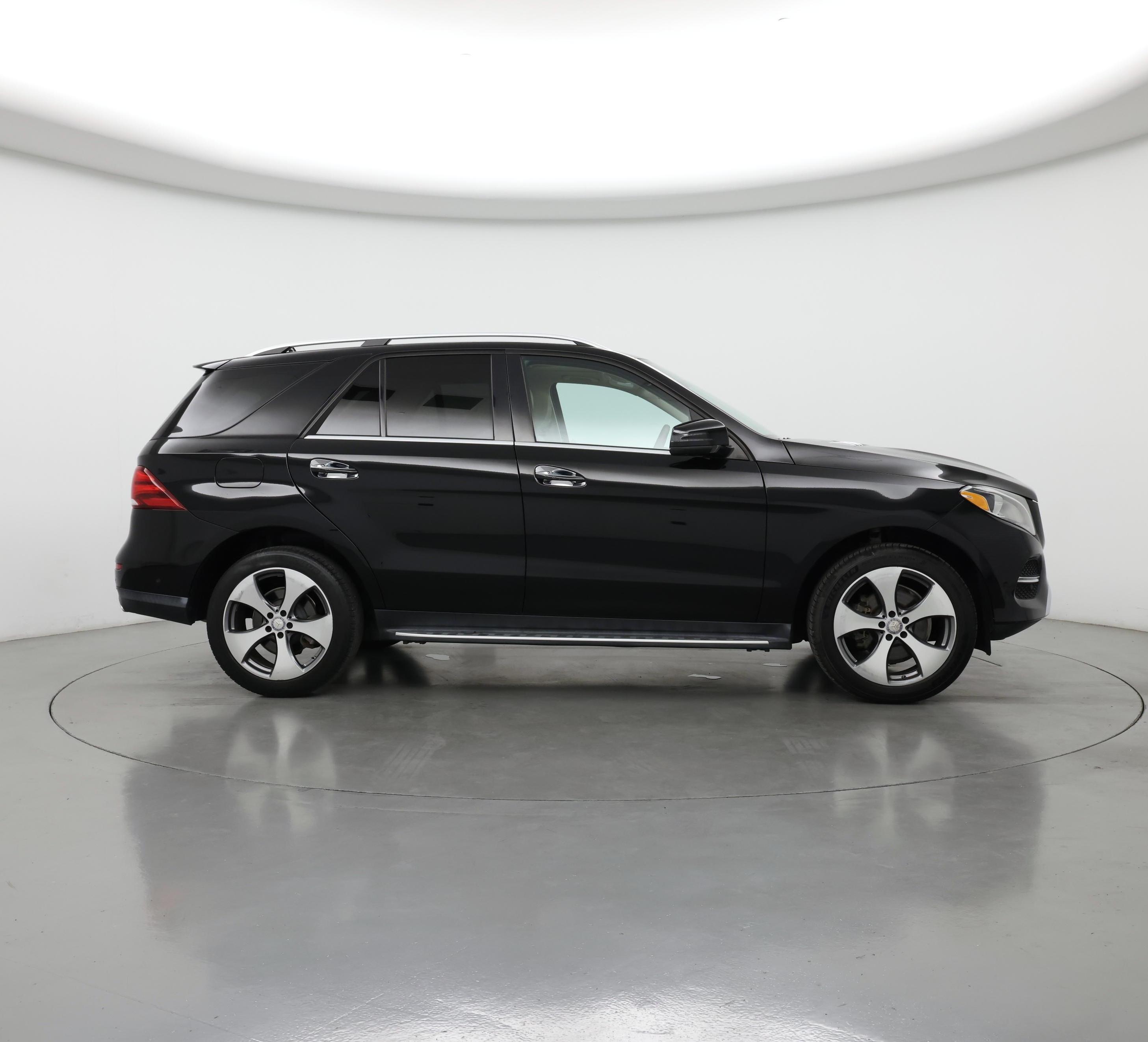 Thumbnail: 2017 Mercedes-Benz GLE - 7