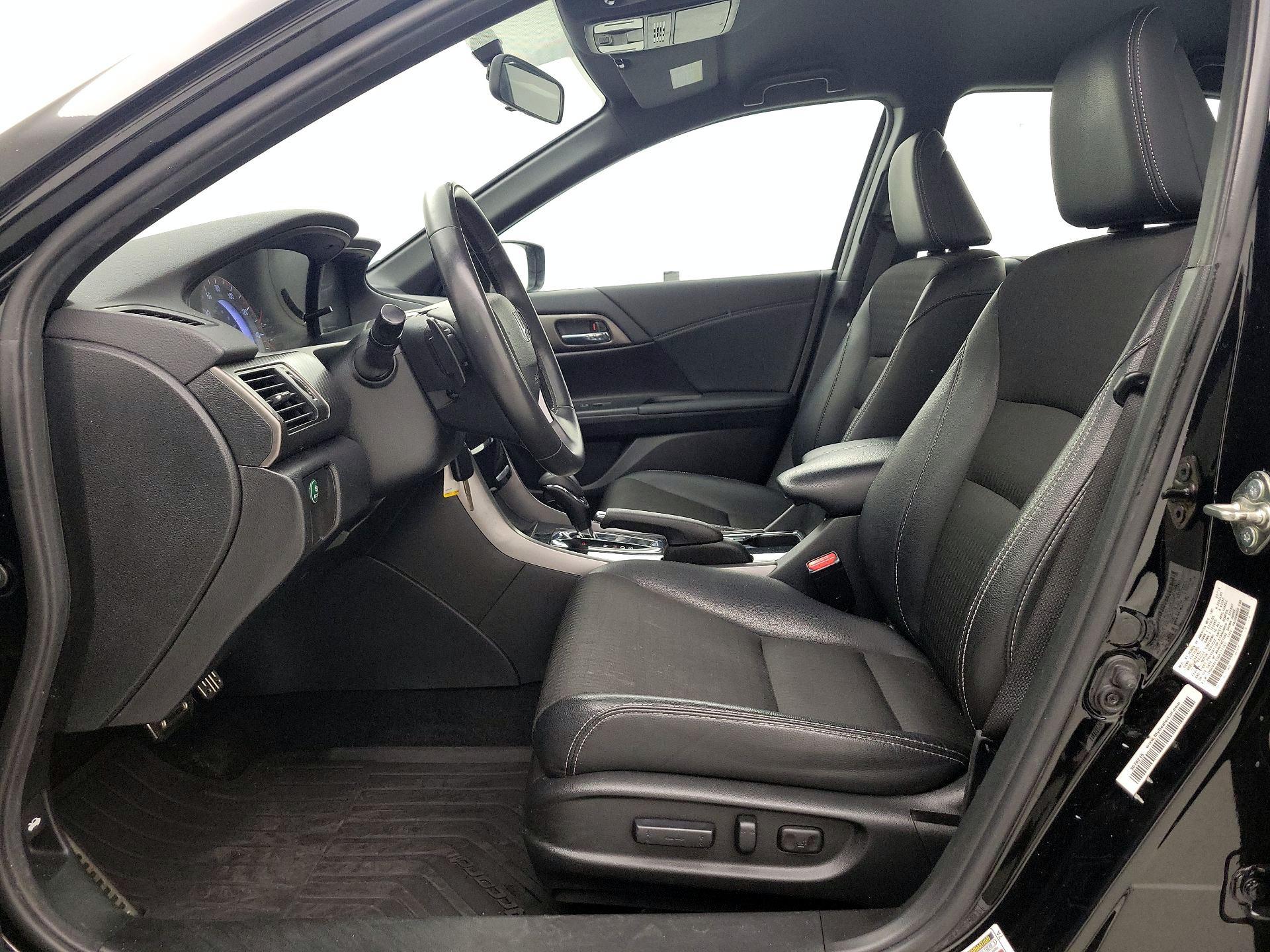 Thumbnail: 2016 Honda Accord - 11