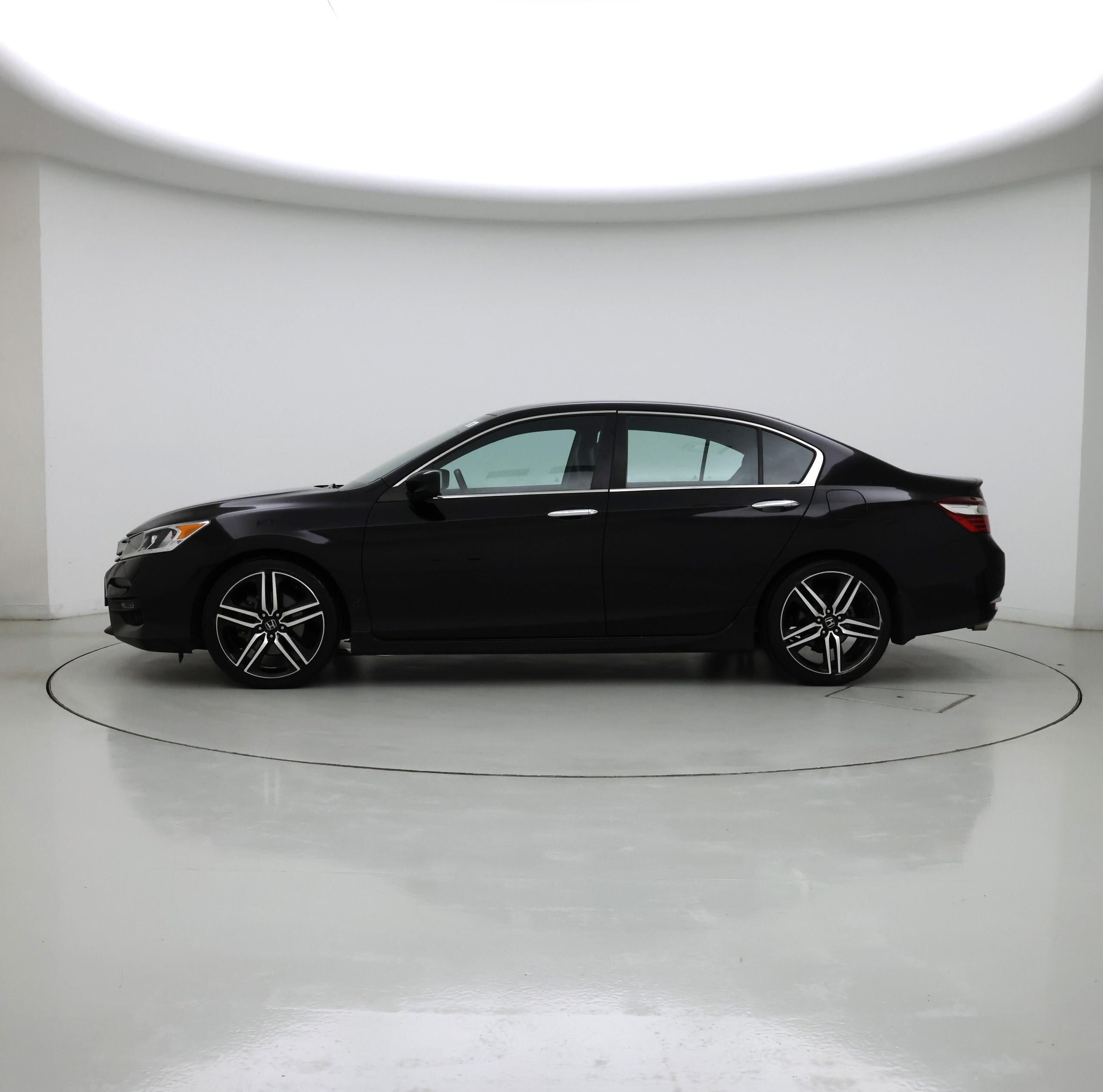 Thumbnail: 2016 Honda Accord - 3