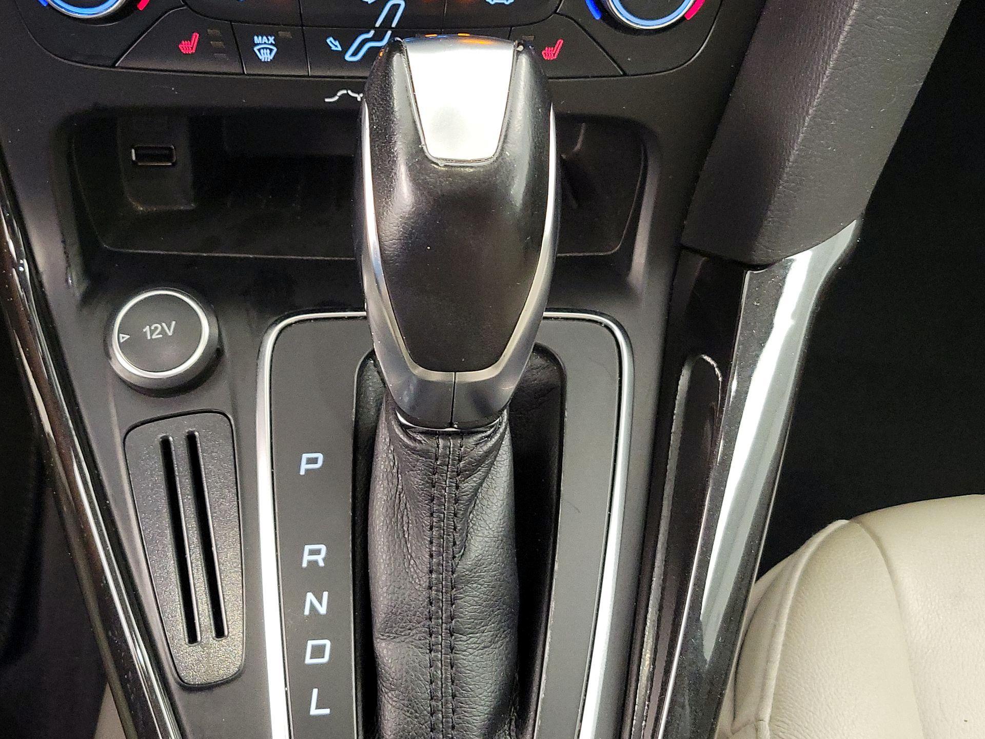 Thumbnail: 2016 Ford Focus - 18