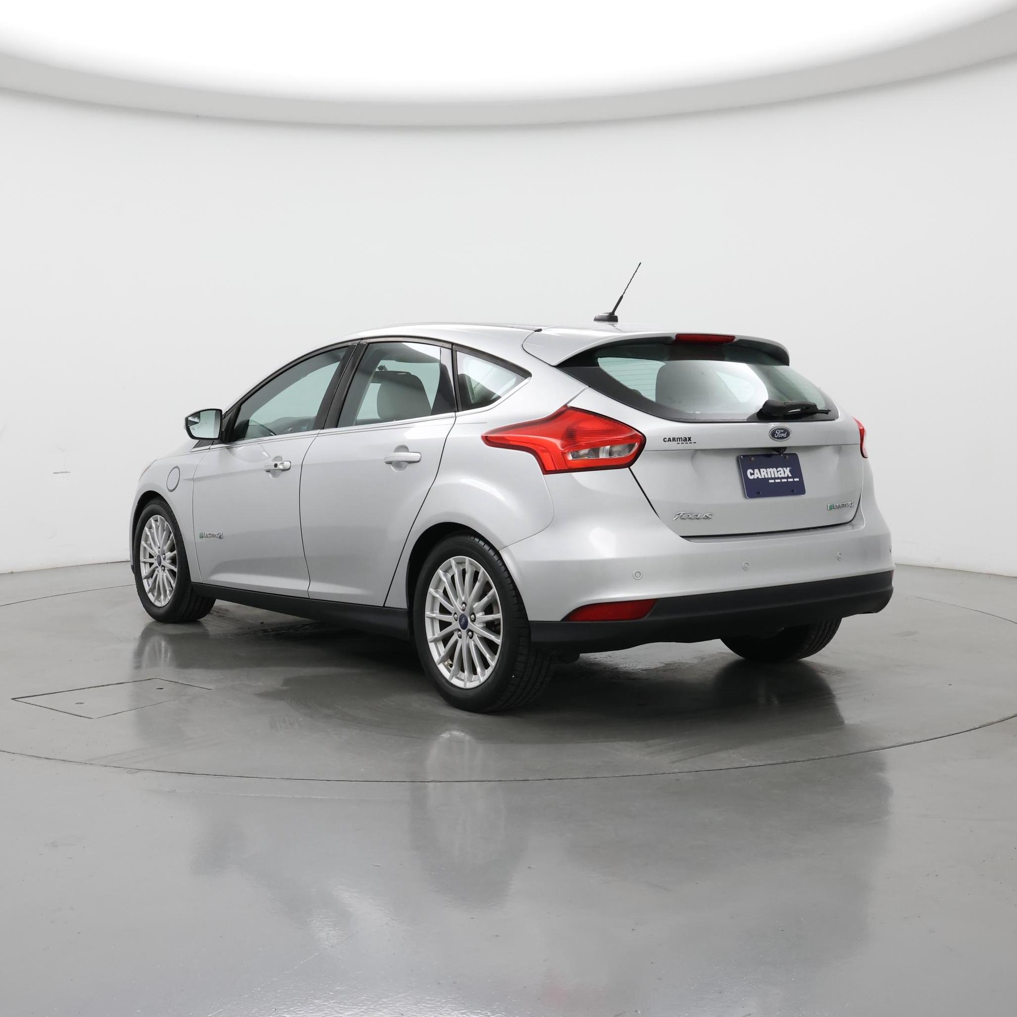Thumbnail: 2016 Ford Focus - 2