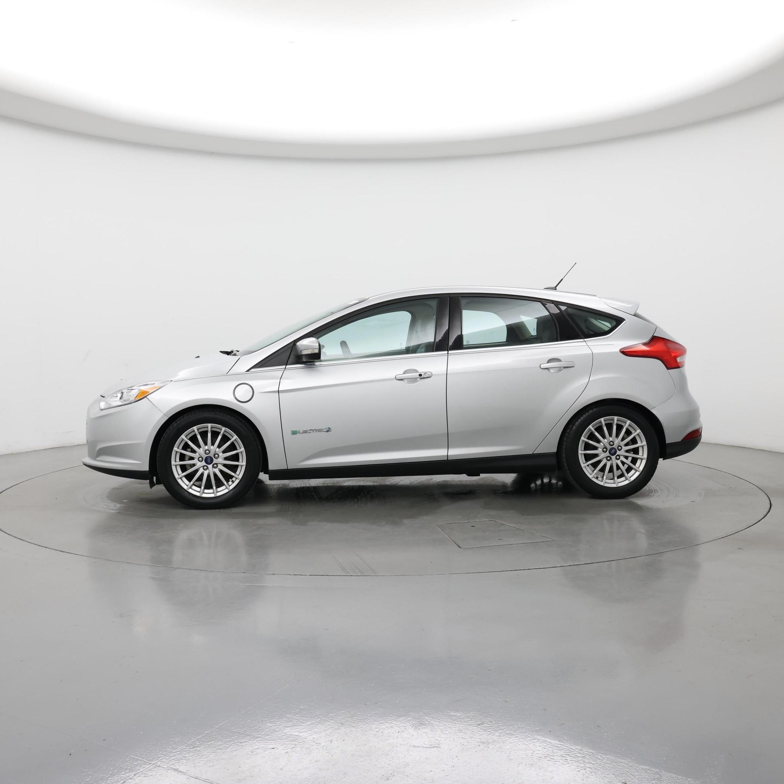 Thumbnail: 2016 Ford Focus - 3