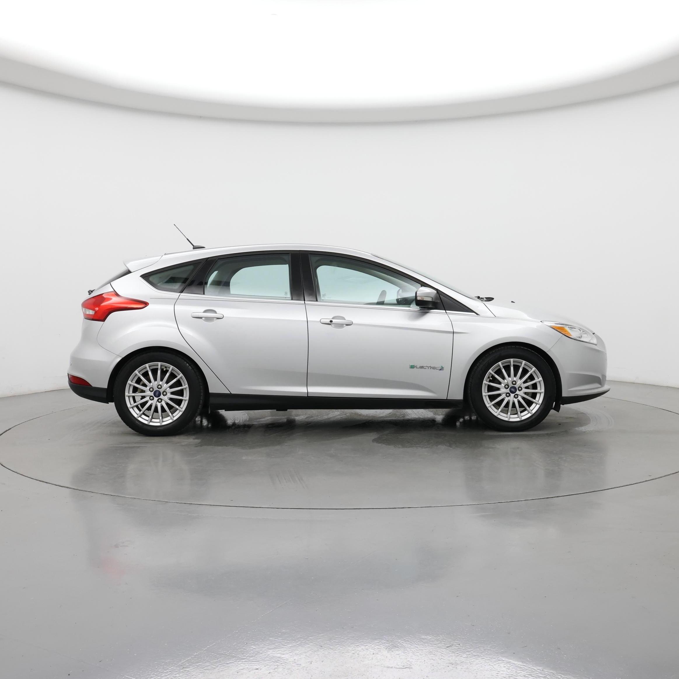 Thumbnail: 2016 Ford Focus - 7