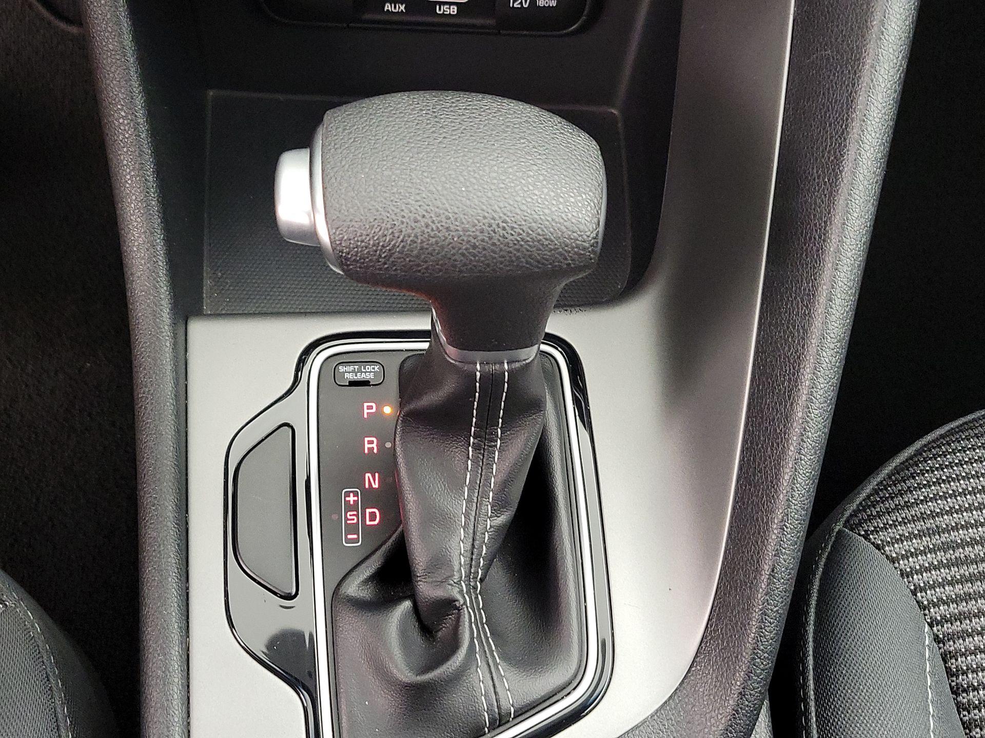 Thumbnail: 2018 Kia Niro - 17