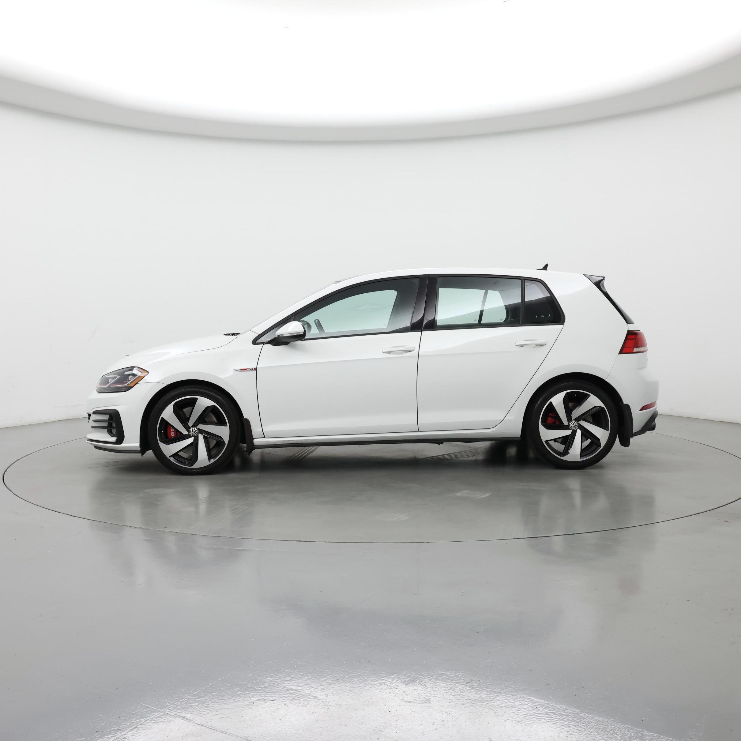 Thumbnail: 2018 Volkswagen Golf - 3