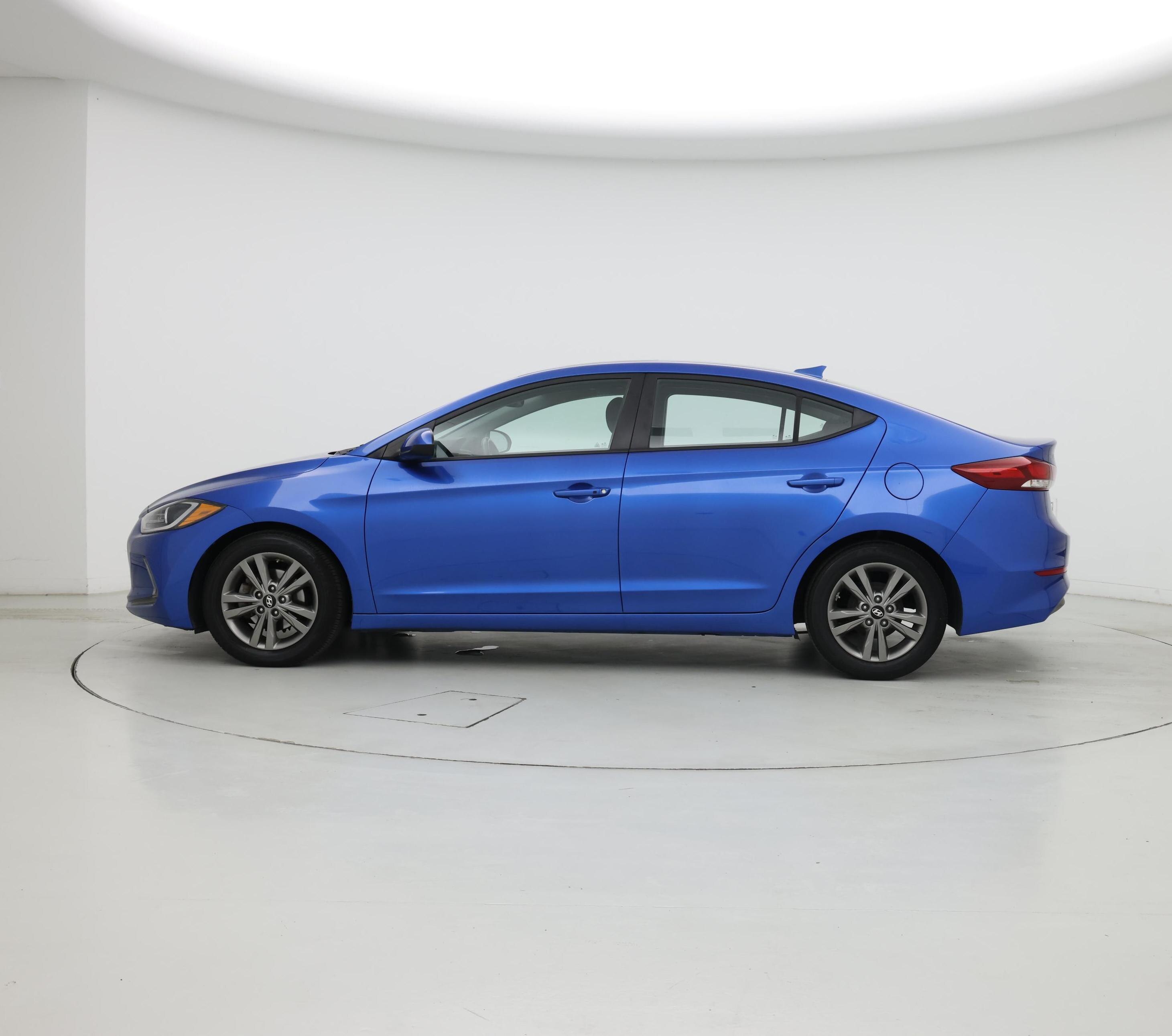 Thumbnail: 2017 Hyundai Elantra - 3