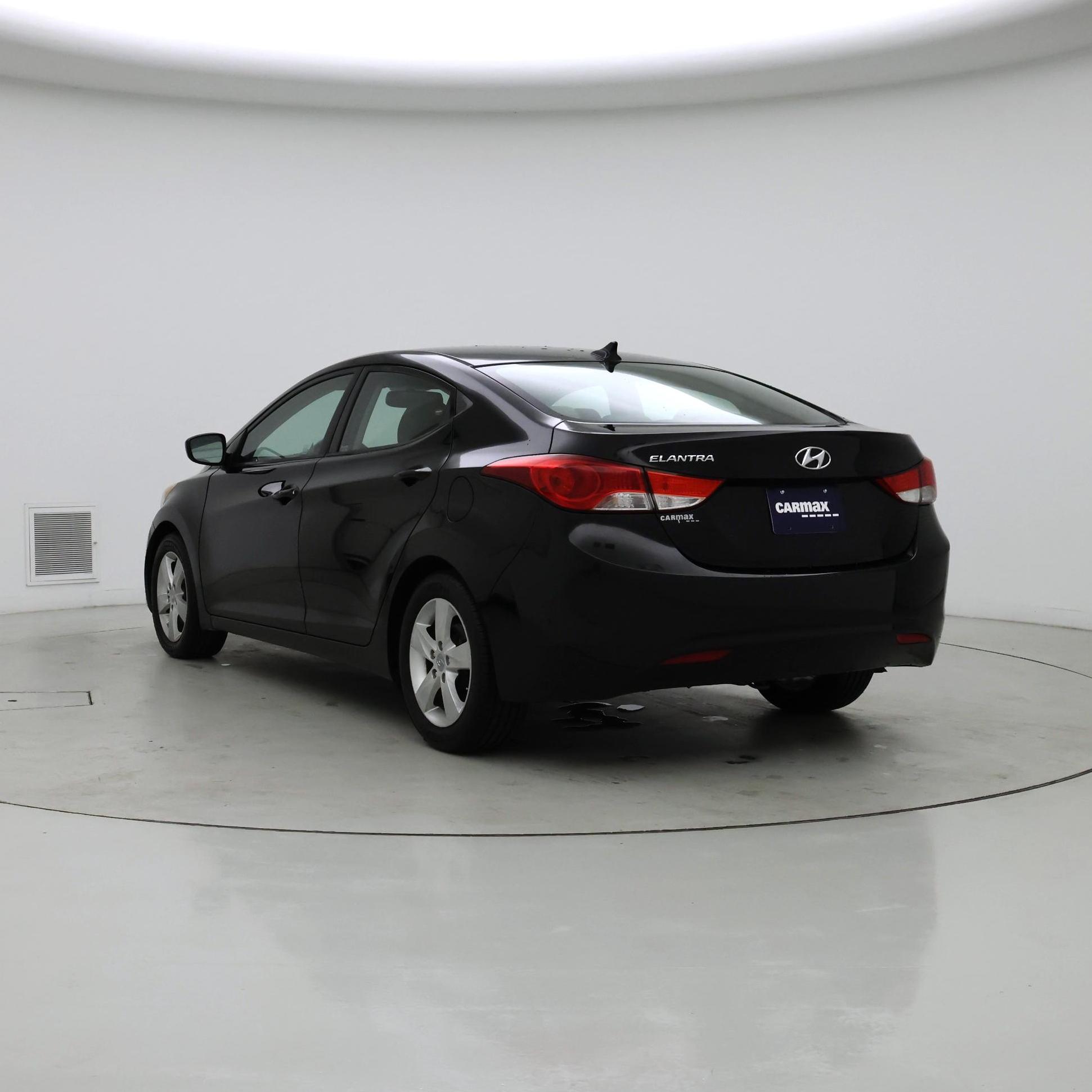 Thumbnail: 2013 Hyundai Elantra - 2