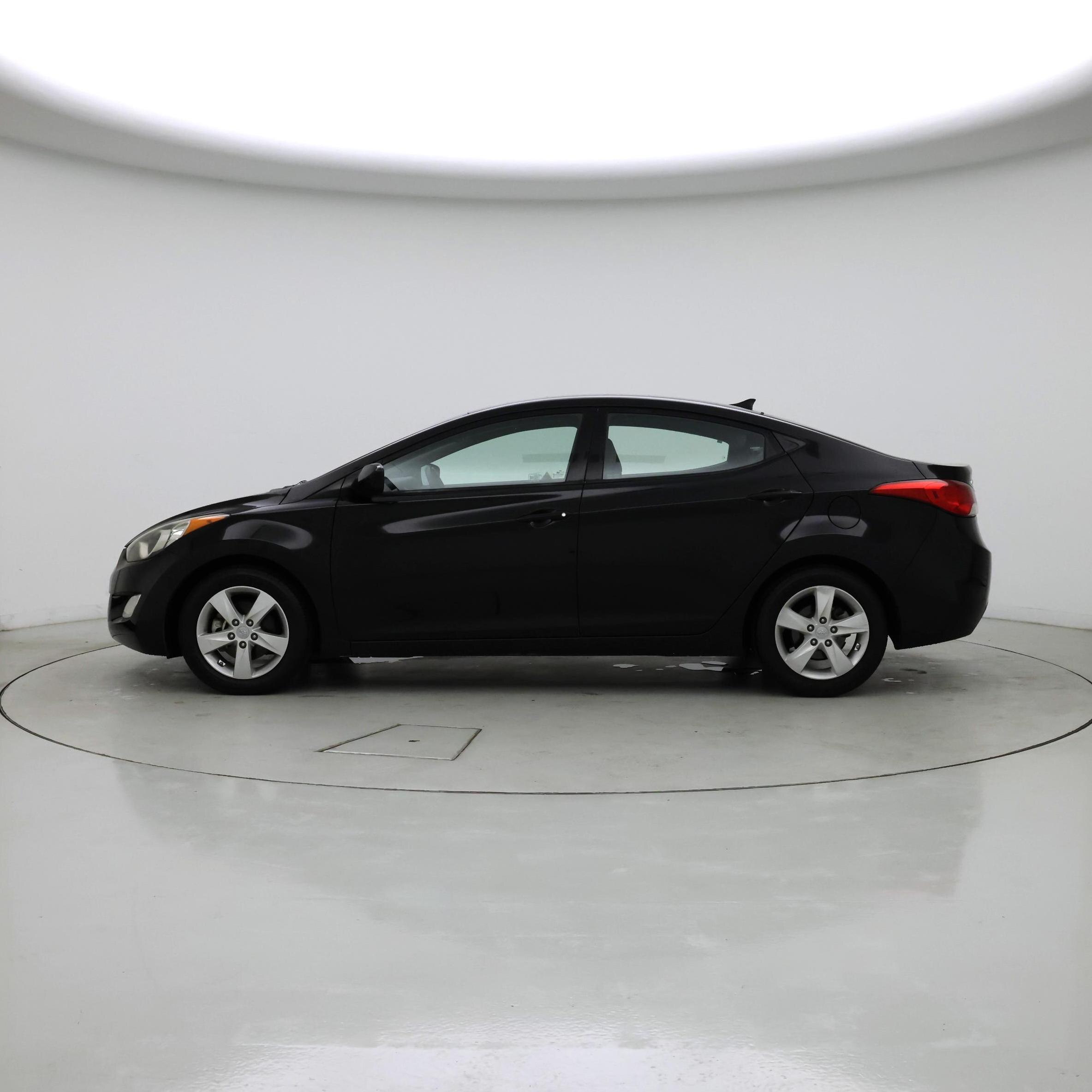 Thumbnail: 2013 Hyundai Elantra - 3