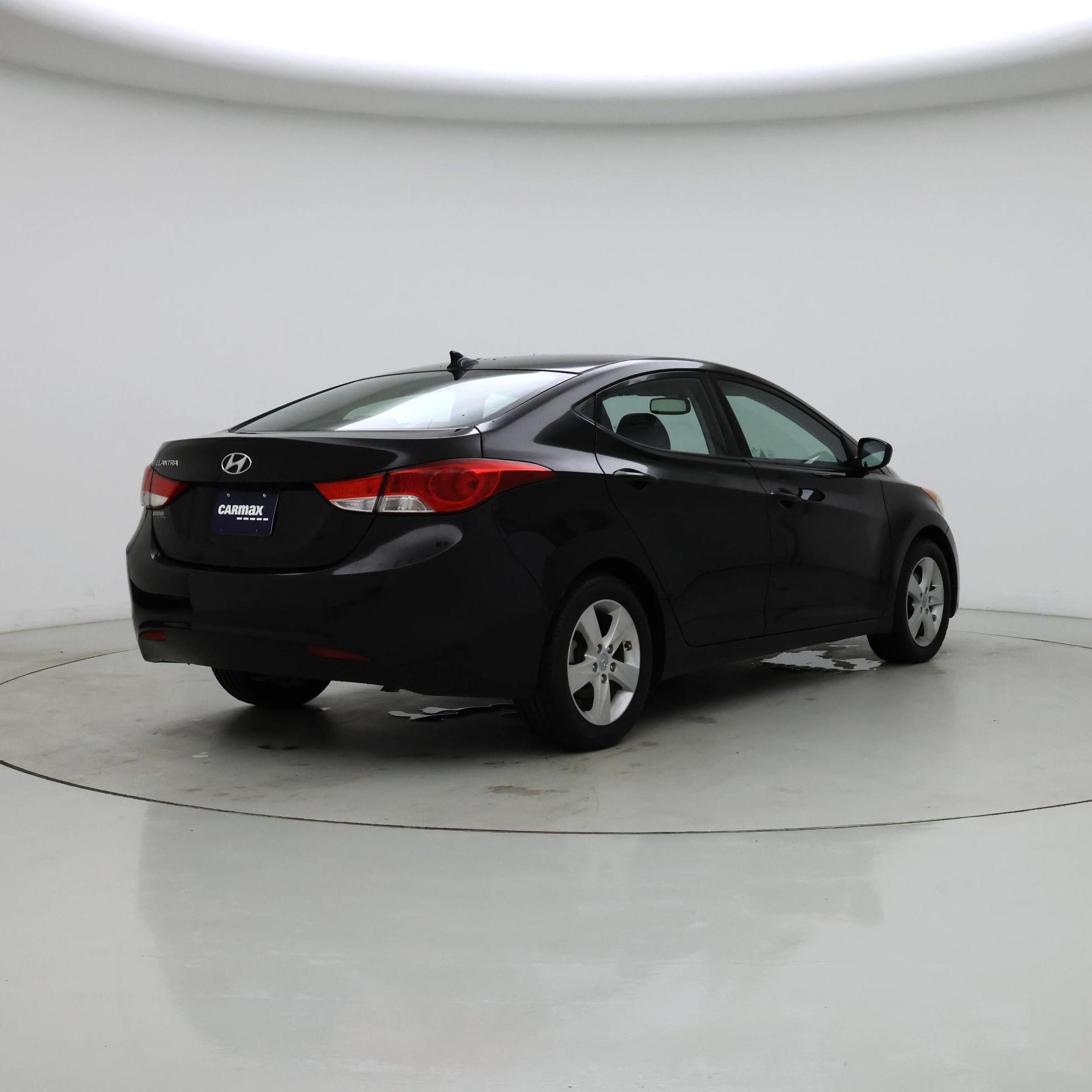 Thumbnail: 2013 Hyundai Elantra - 8