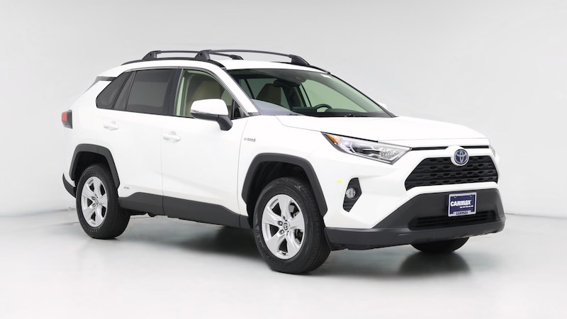 2021 Toyota RAV4 XLE Hero Image