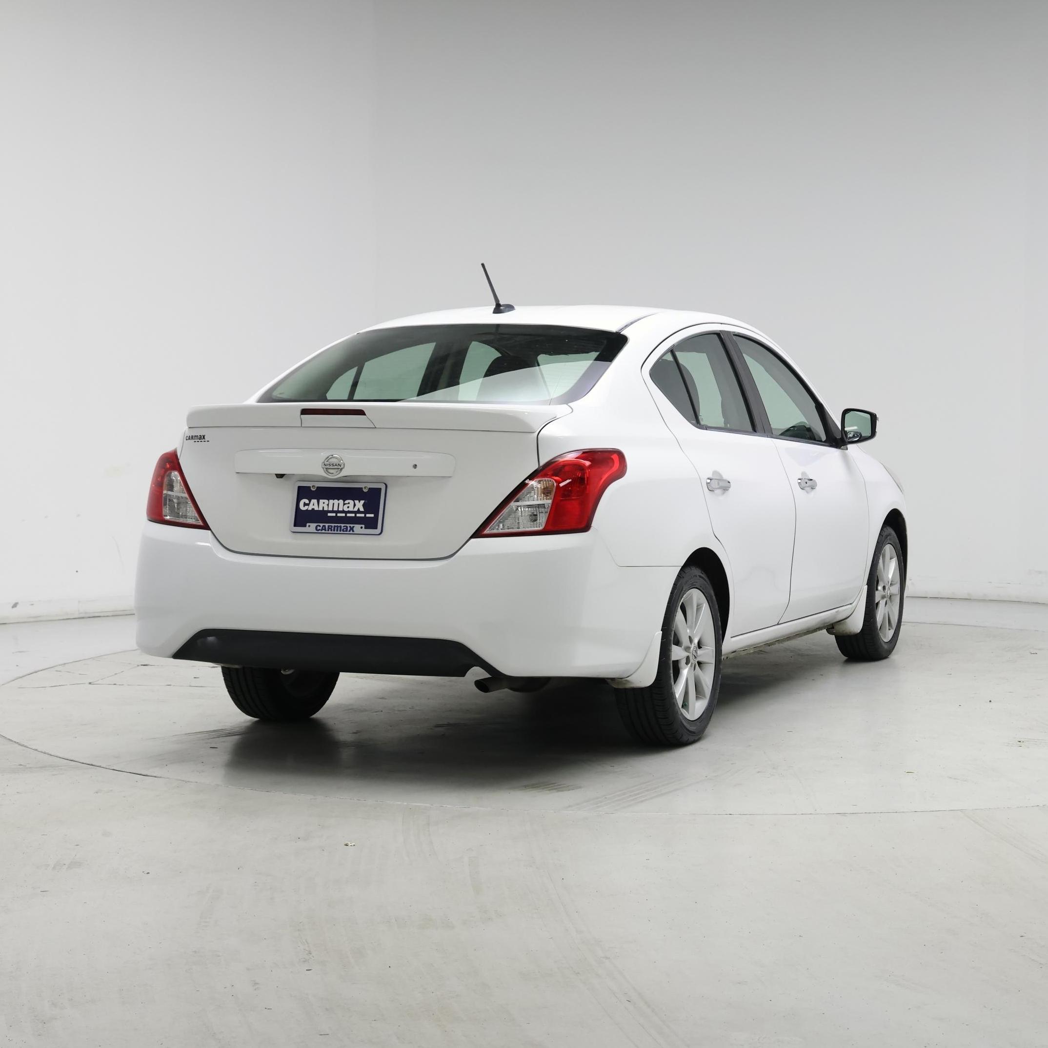 Thumbnail: 2017 Nissan Versa - 8