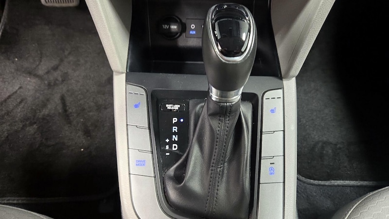 2020 Hyundai Elantra Eco 17