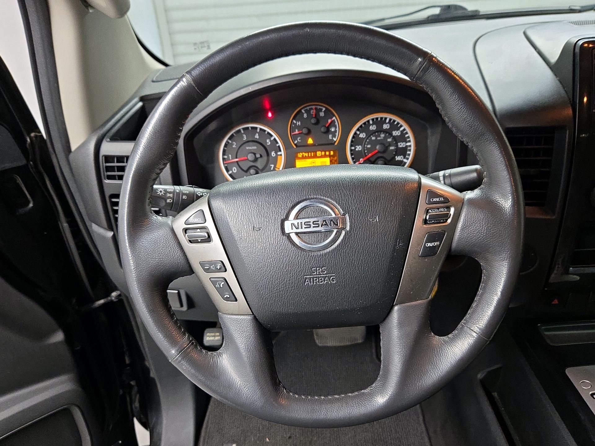 Thumbnail: 2015 Nissan Titan - 10