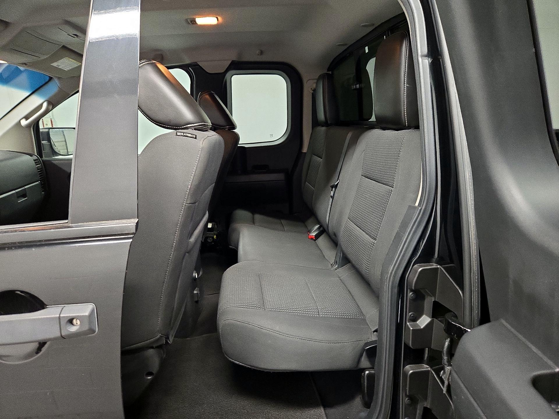 Thumbnail: 2015 Nissan Titan - 20