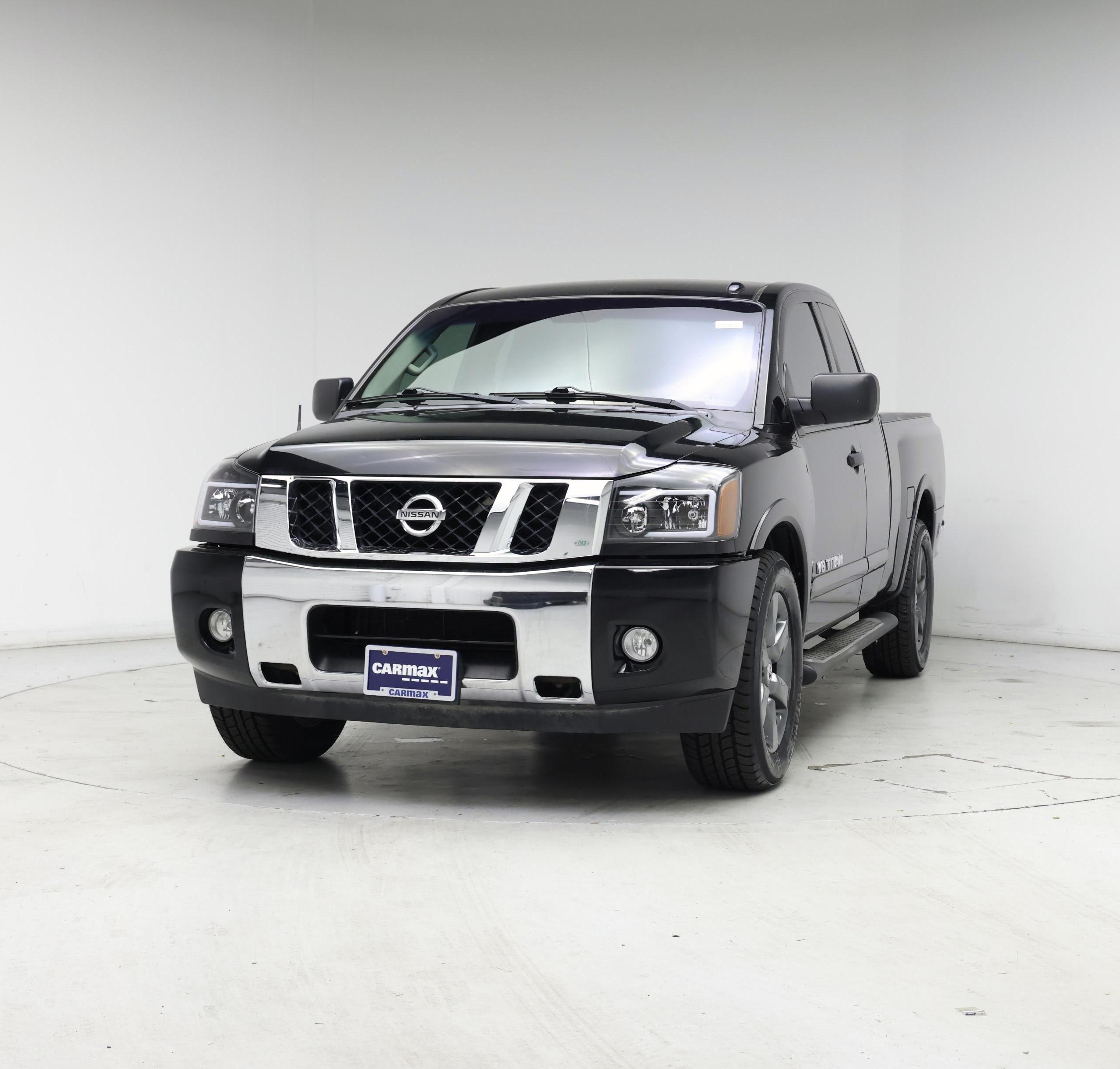 Thumbnail: 2015 Nissan Titan - 4