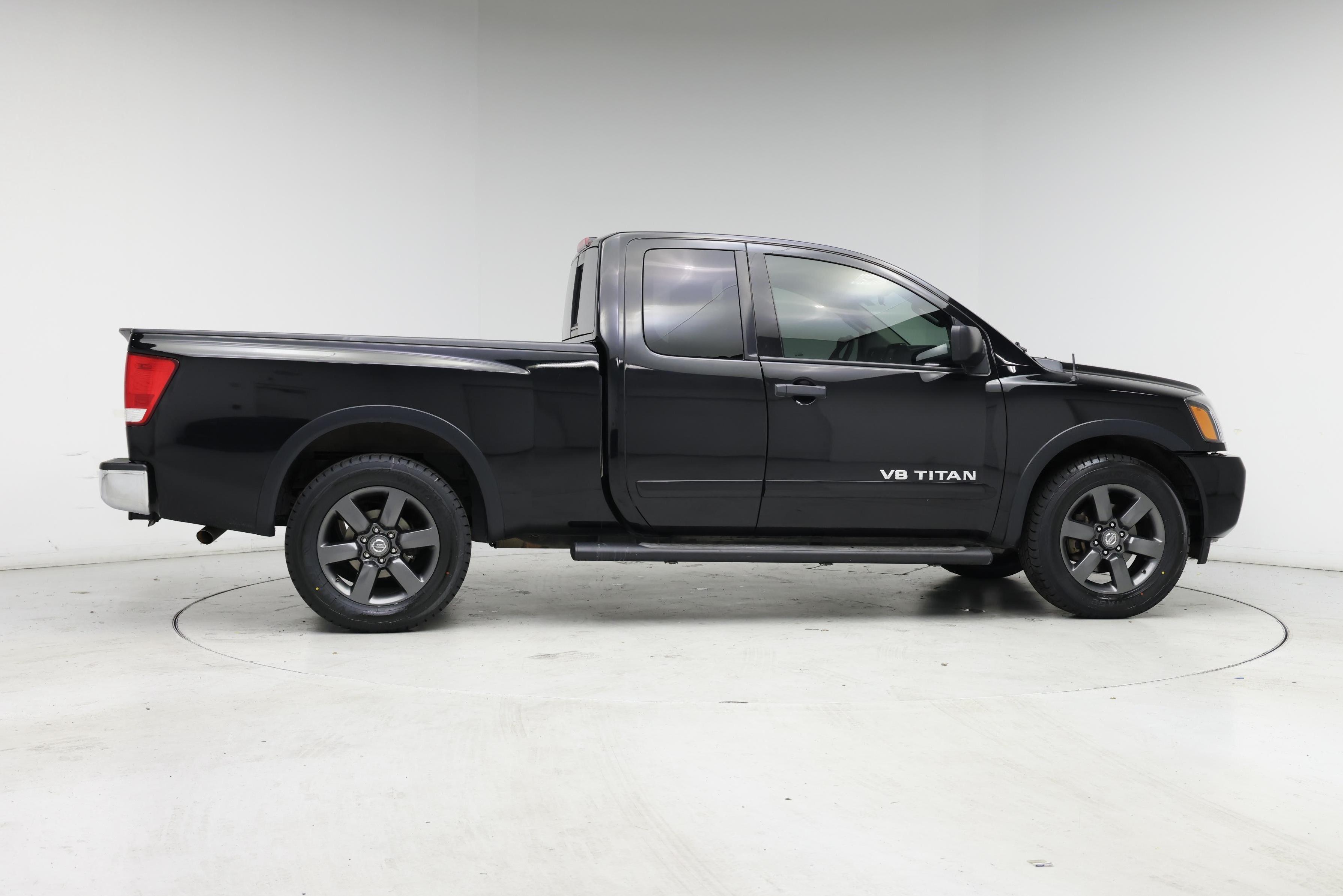 Thumbnail: 2015 Nissan Titan - 7