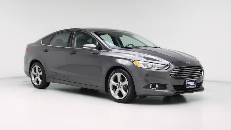 2015 Ford Fusion SE Hero Image