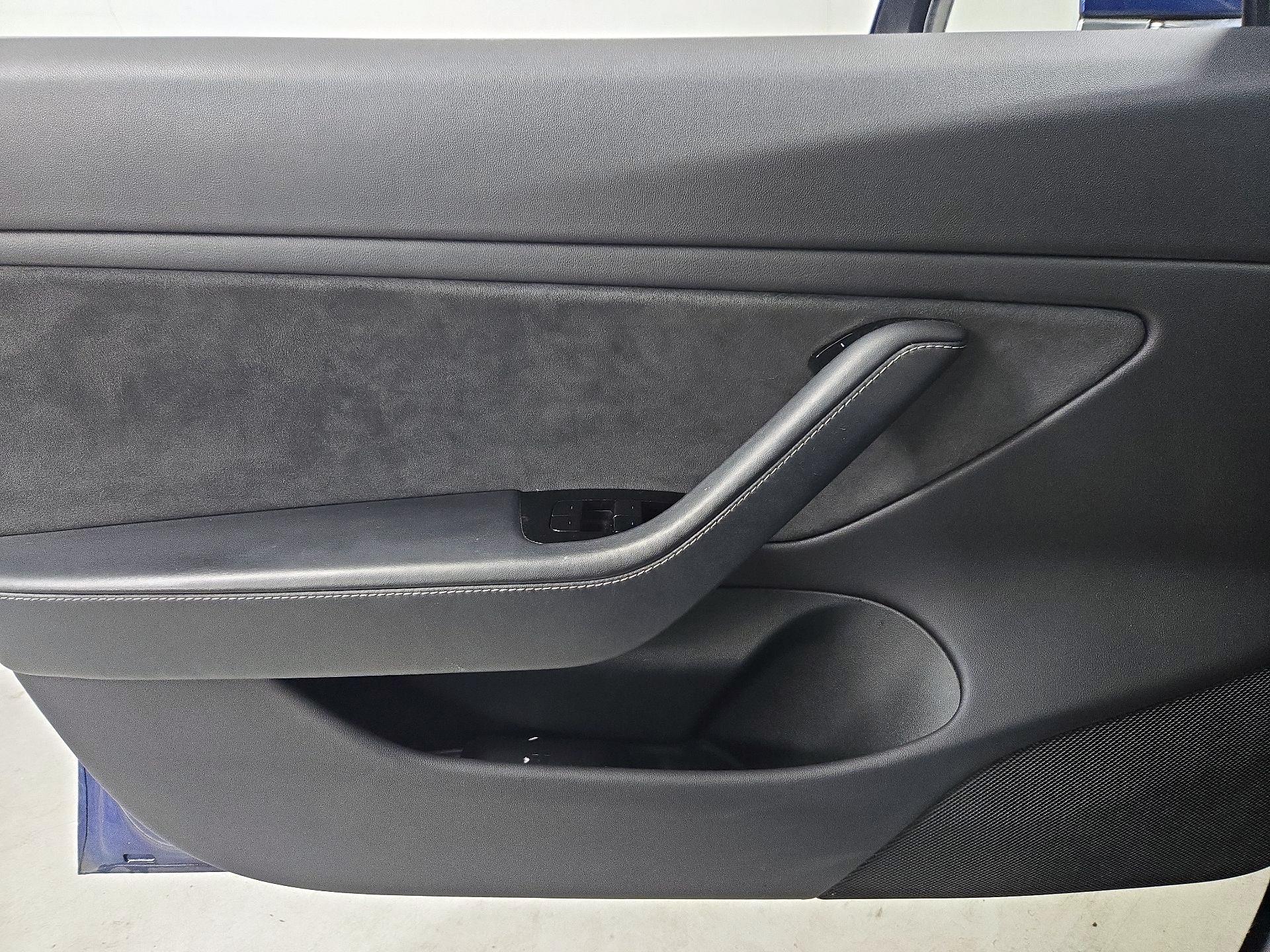 Thumbnail: 2018 Tesla Model 3 - 12