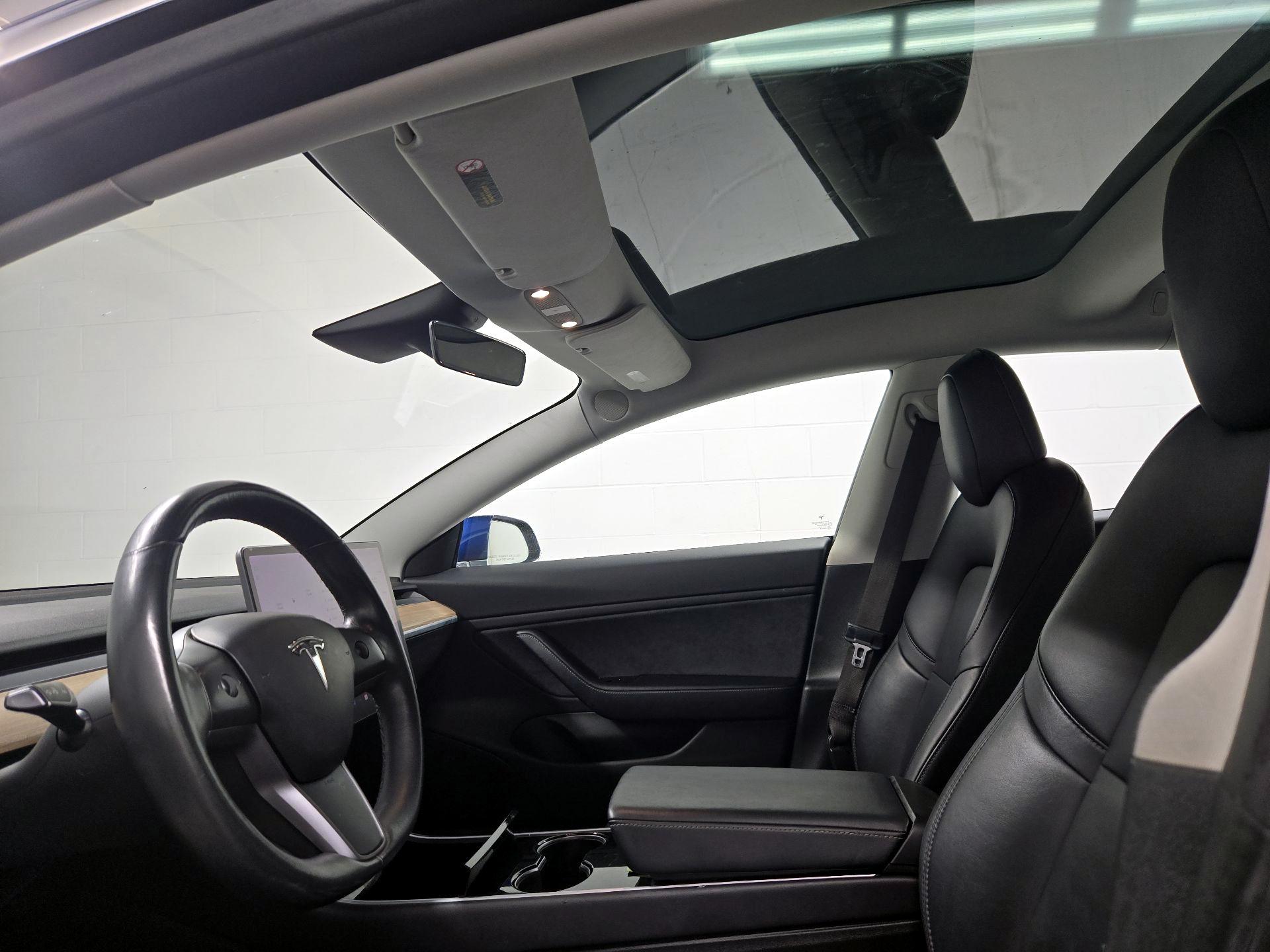 Thumbnail: 2018 Tesla Model 3 - 19