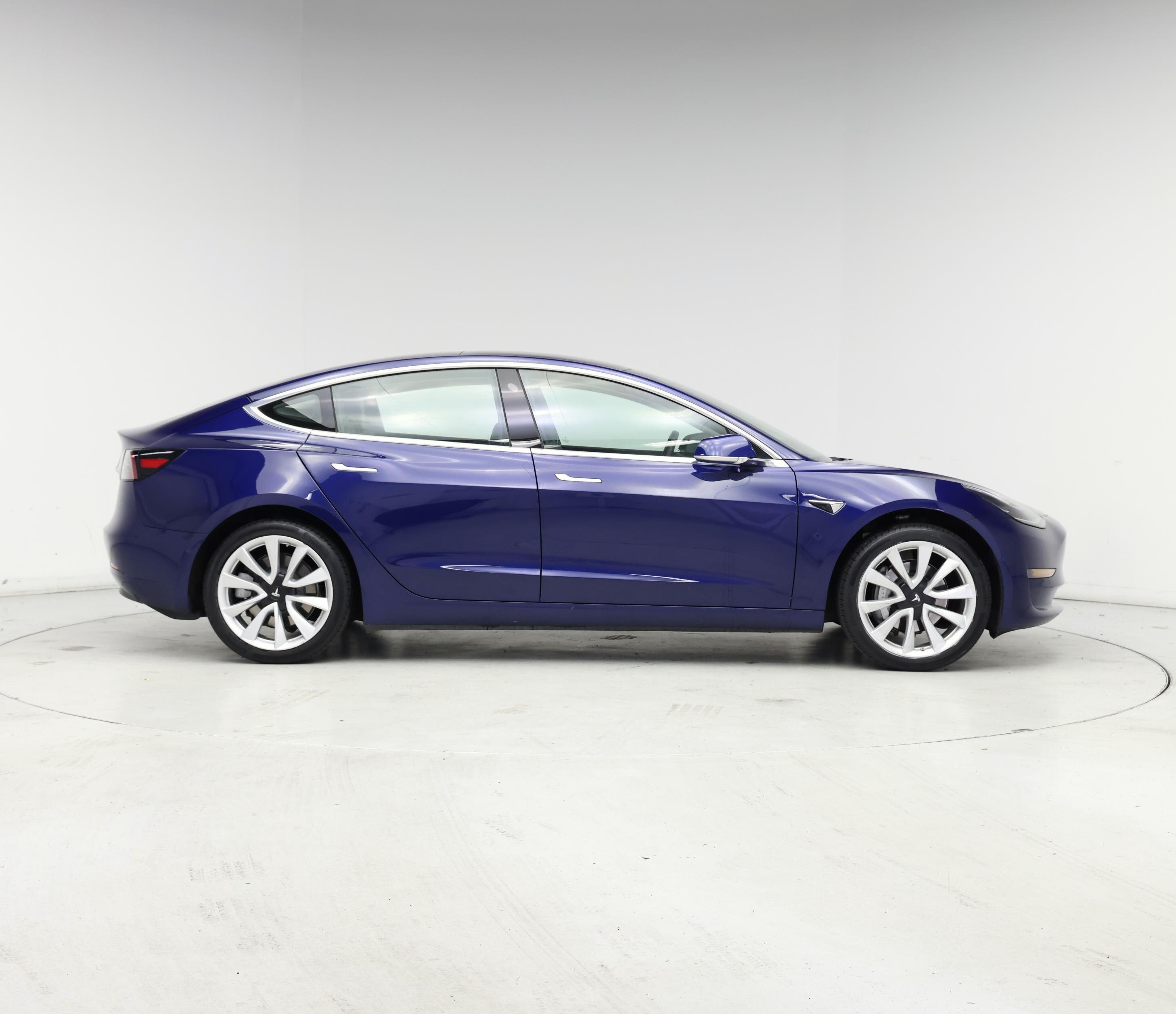 Thumbnail: 2018 Tesla Model 3 - 7