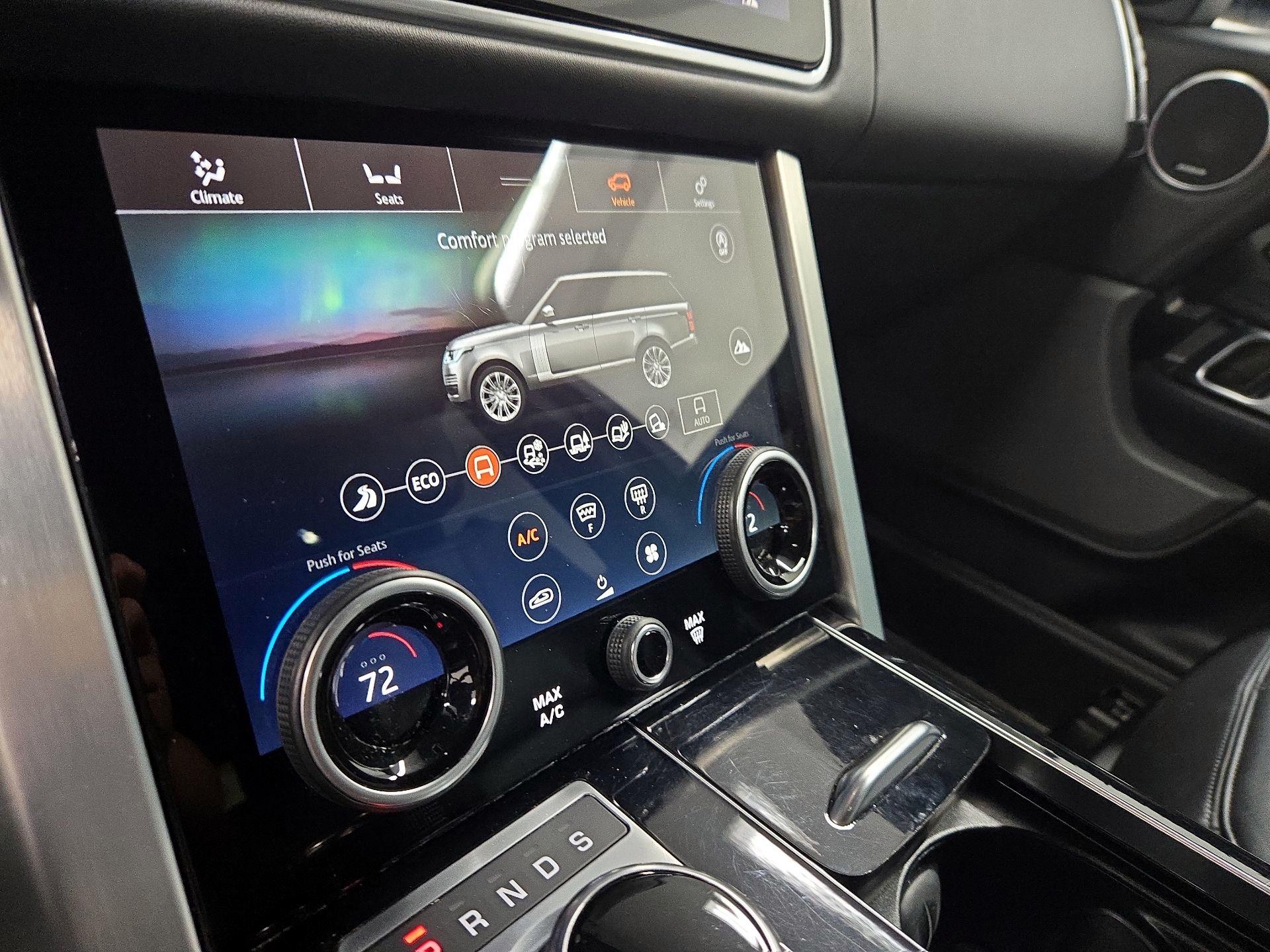 Thumbnail: 2020 Land Rover Range Rover - 17