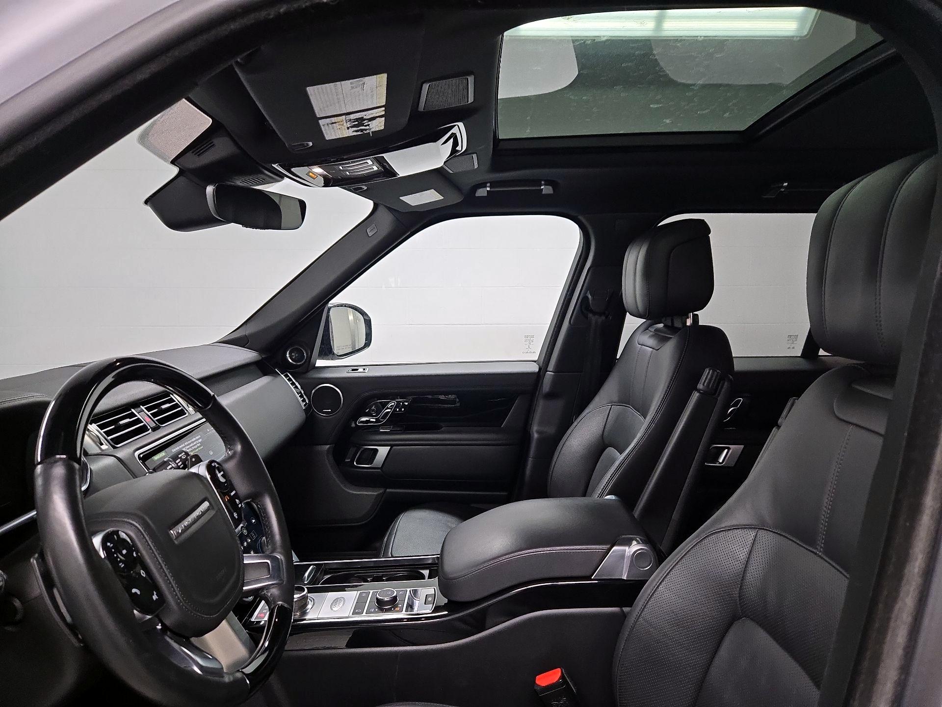 Thumbnail: 2020 Land Rover Range Rover - 20