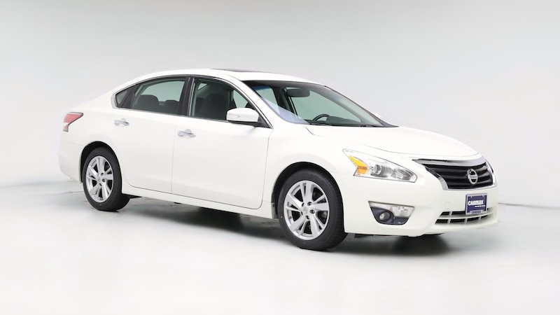2015 Nissan Altima SV Hero Image
