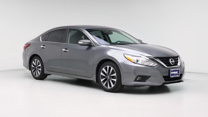 2017 Nissan Altima SV Hero Image