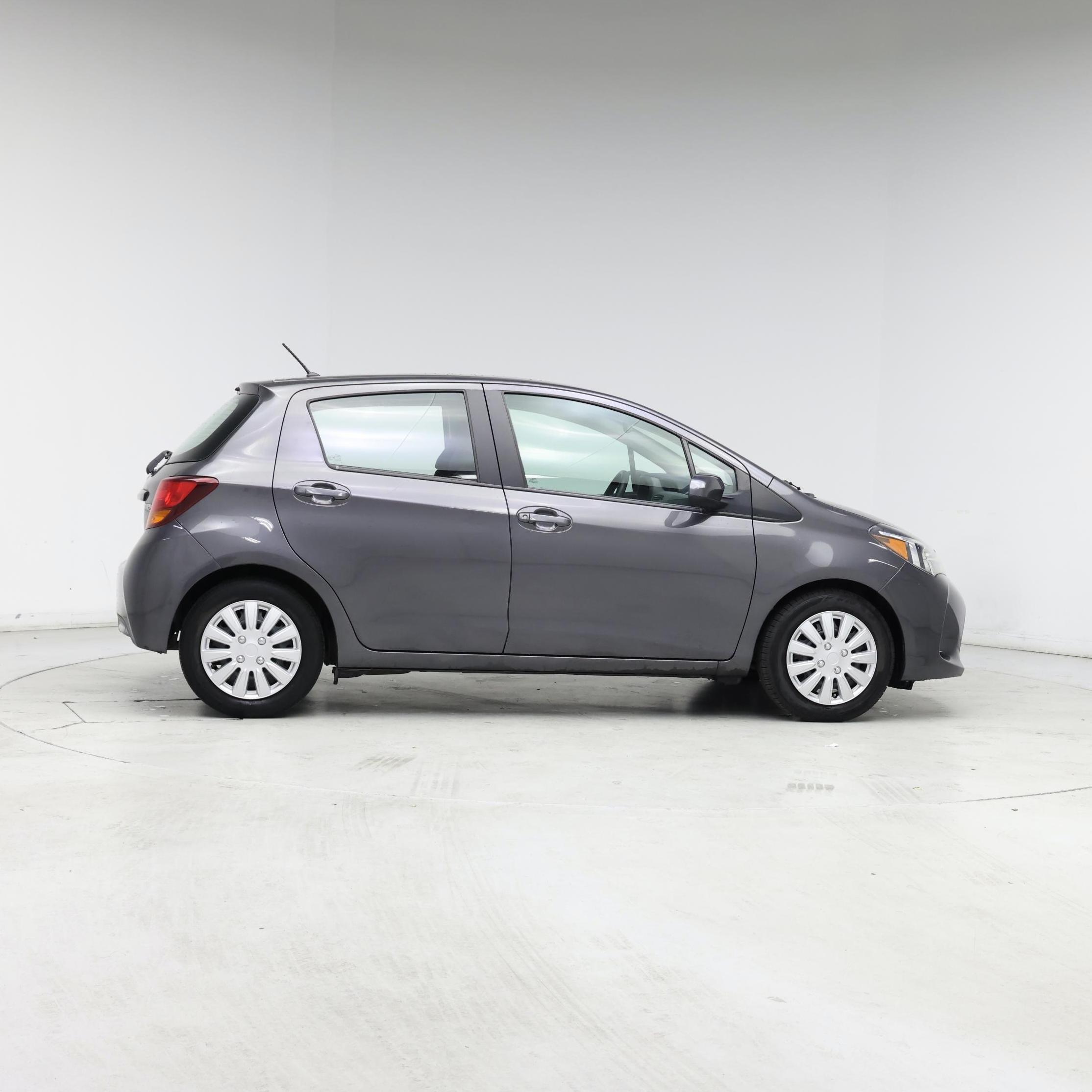 Thumbnail: 2015 Toyota Yaris - 7