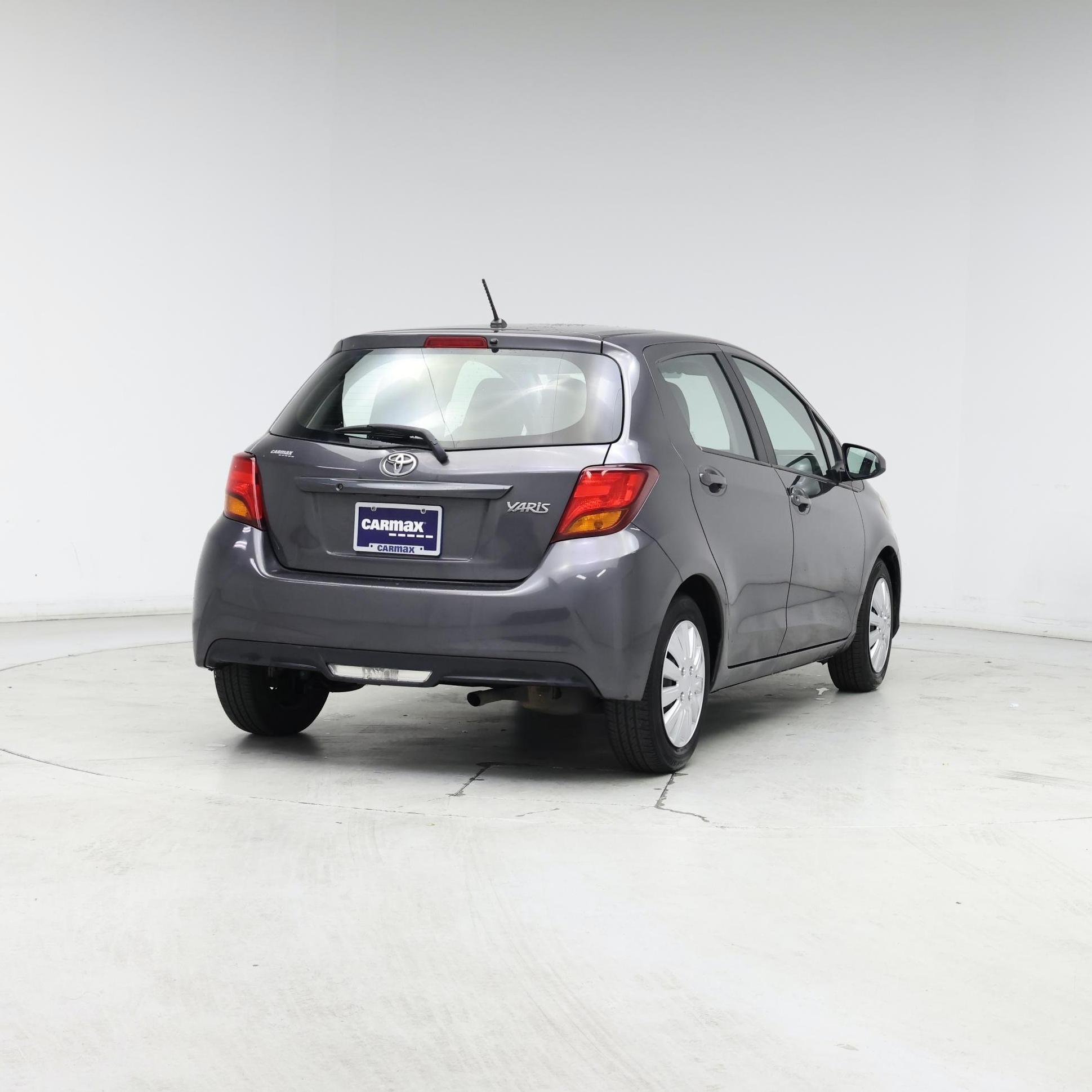 Thumbnail: 2015 Toyota Yaris - 8