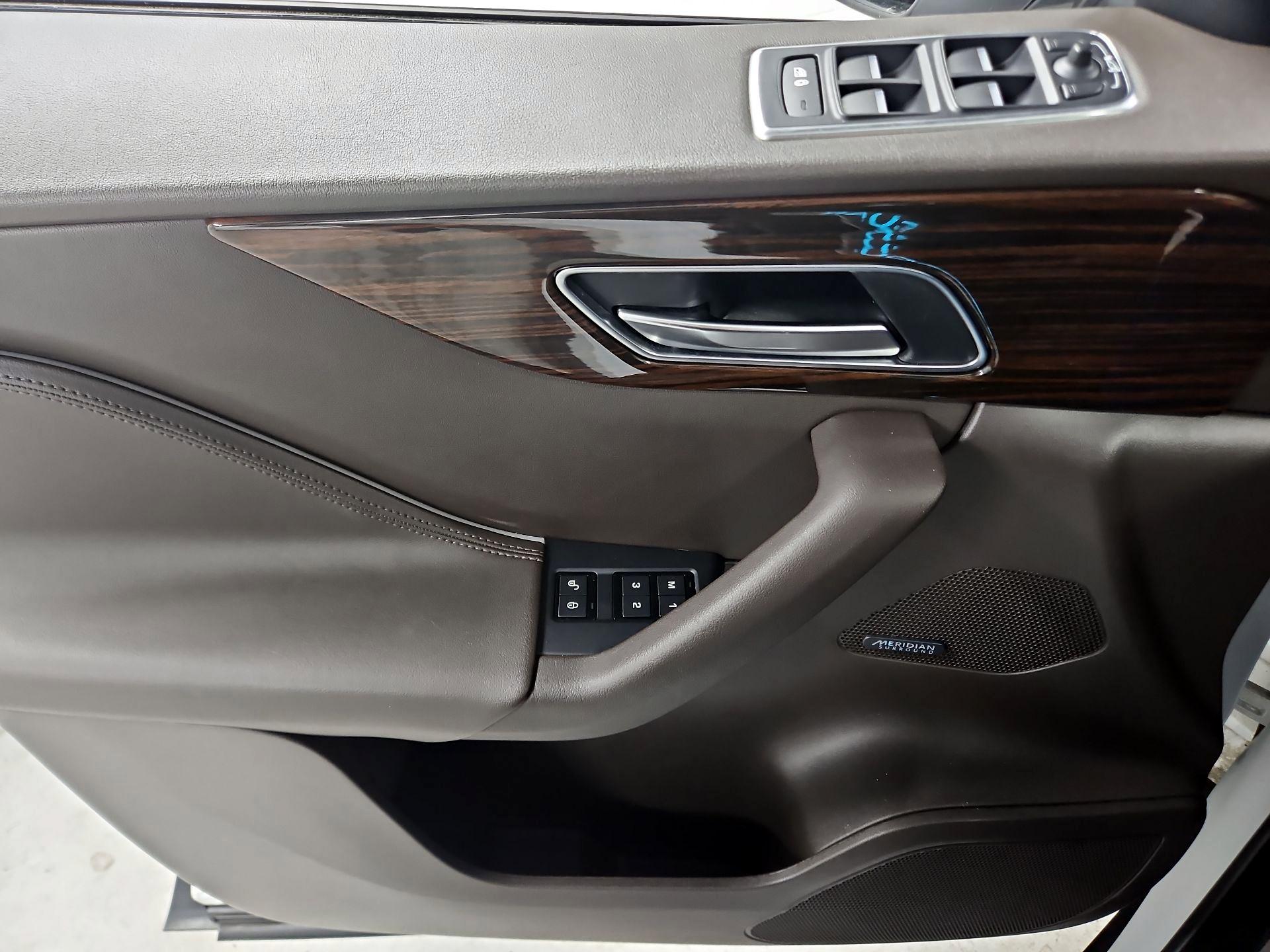 Thumbnail: 2019 Jaguar F-Pace - 12