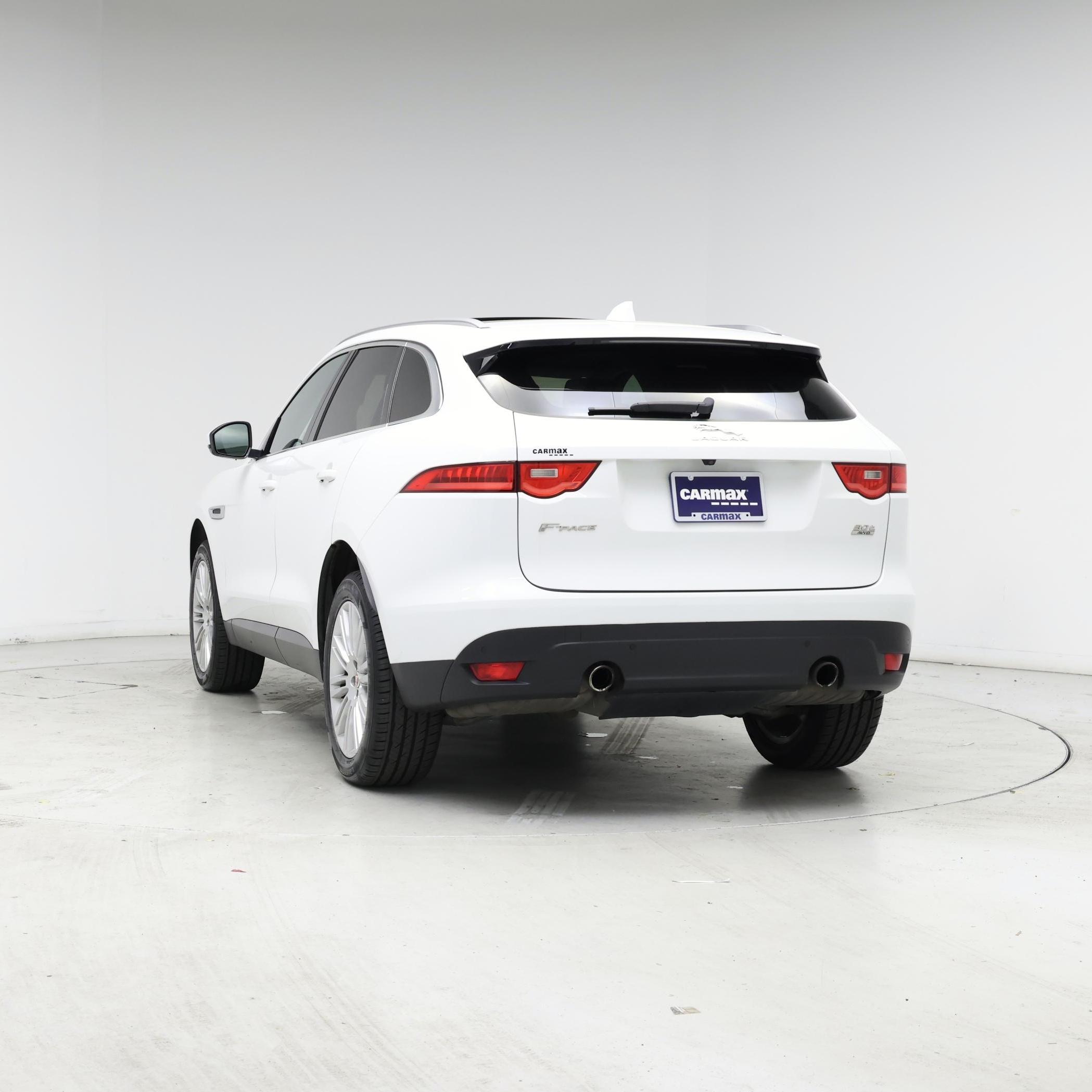 Thumbnail: 2019 Jaguar F-Pace - 6