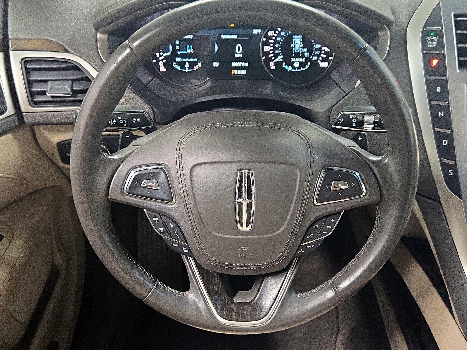 Thumbnail: 2017 Lincoln MKZ - 10