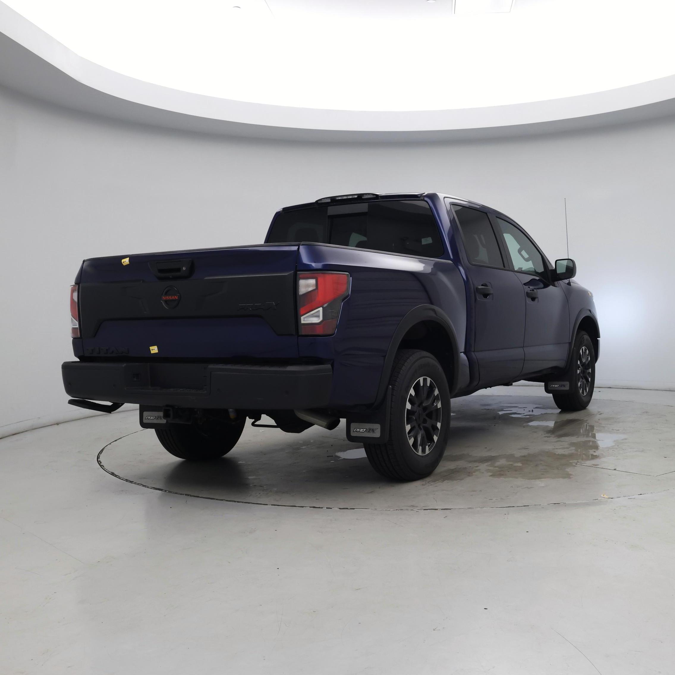 Thumbnail: 2021 Nissan Titan - 8