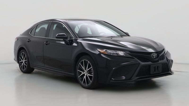 2022 Toyota Camry SE Hero Image