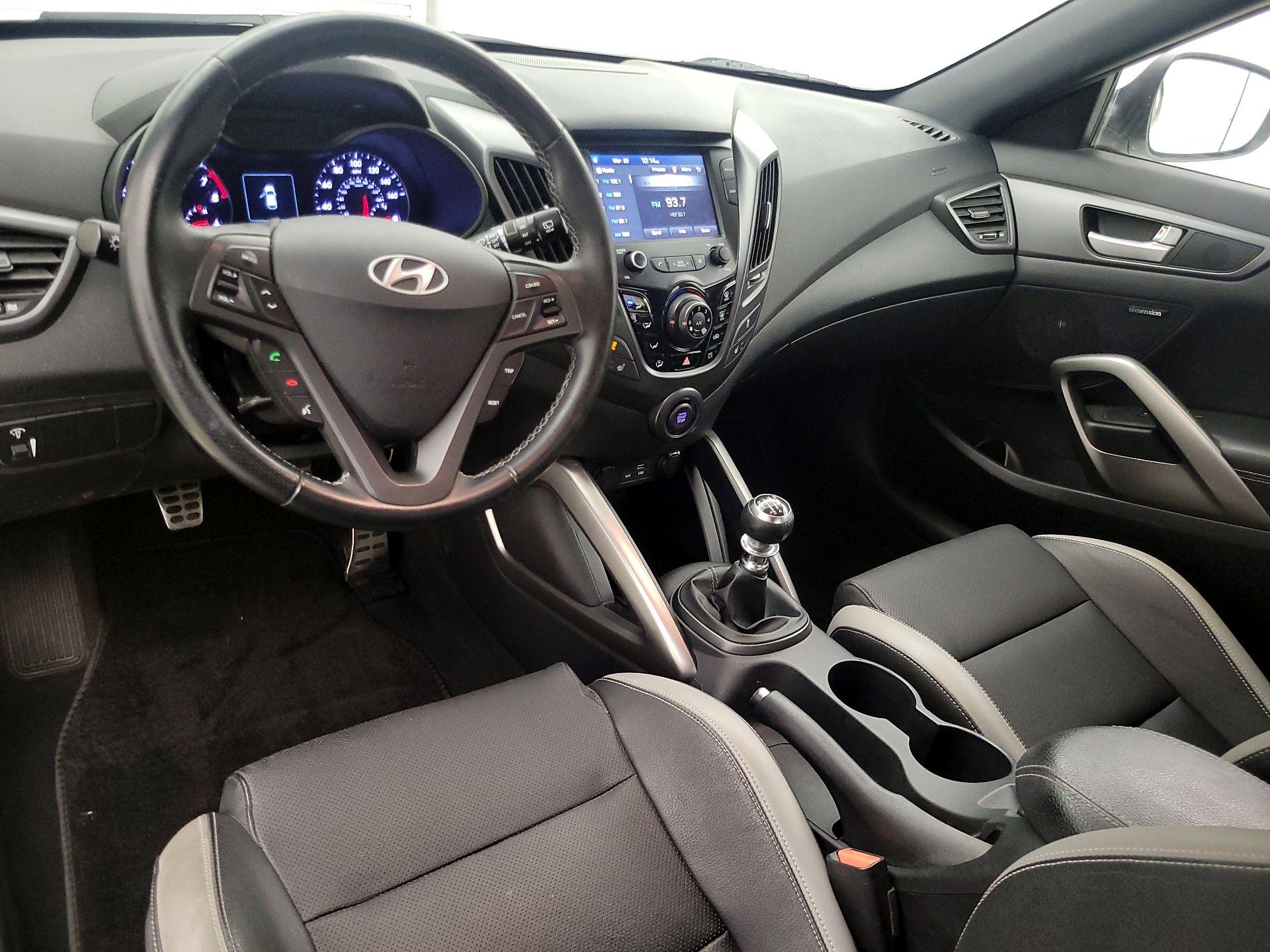 Thumbnail: 2017 Hyundai Veloster - 9