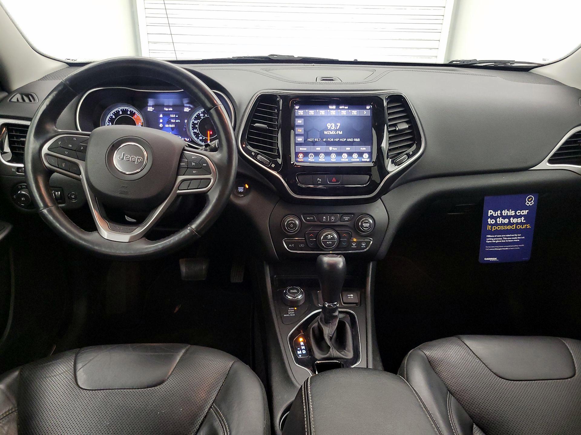 Thumbnail: 2019 Jeep Cherokee - 9