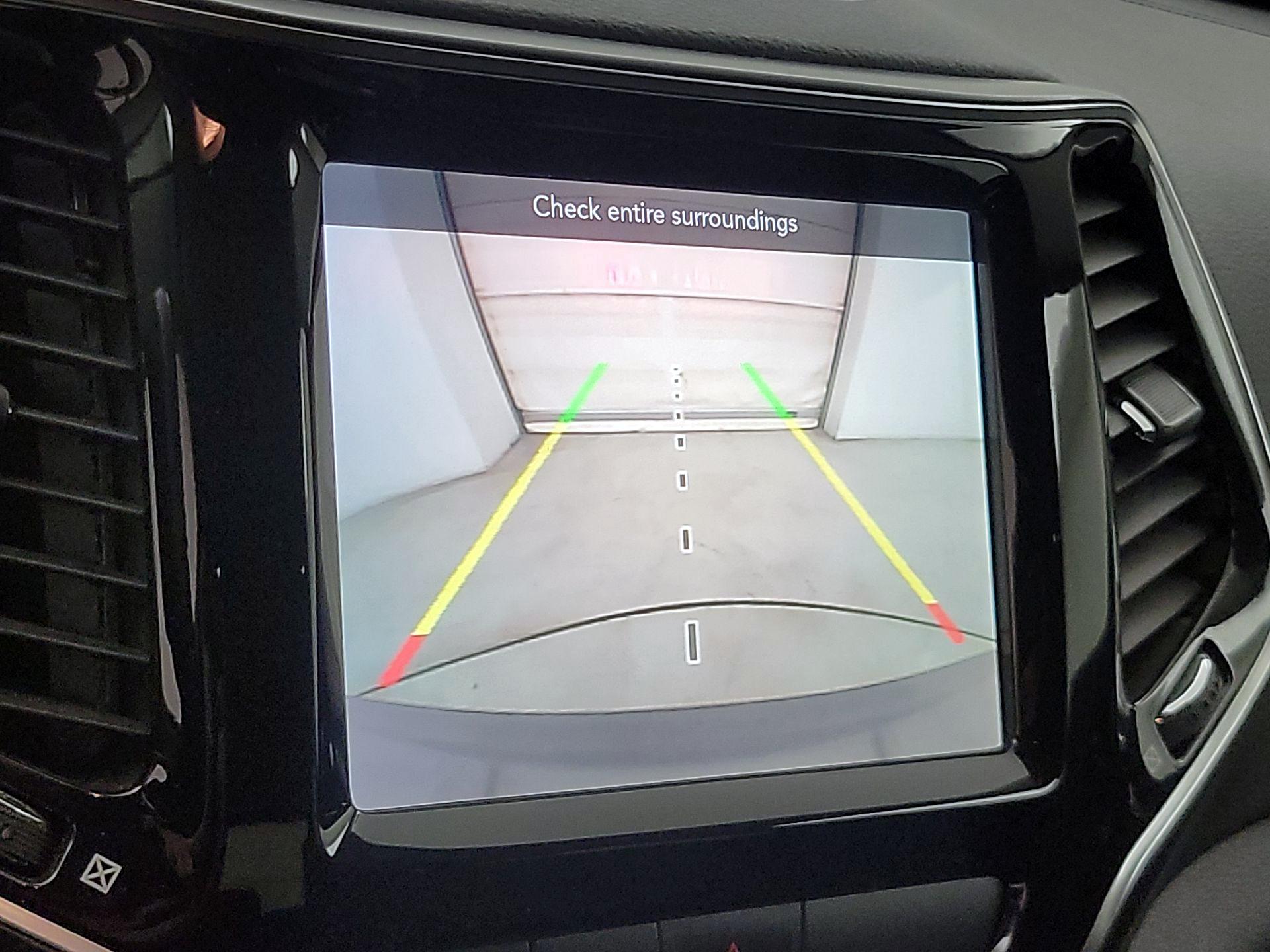 Thumbnail: 2019 Jeep Cherokee - 14