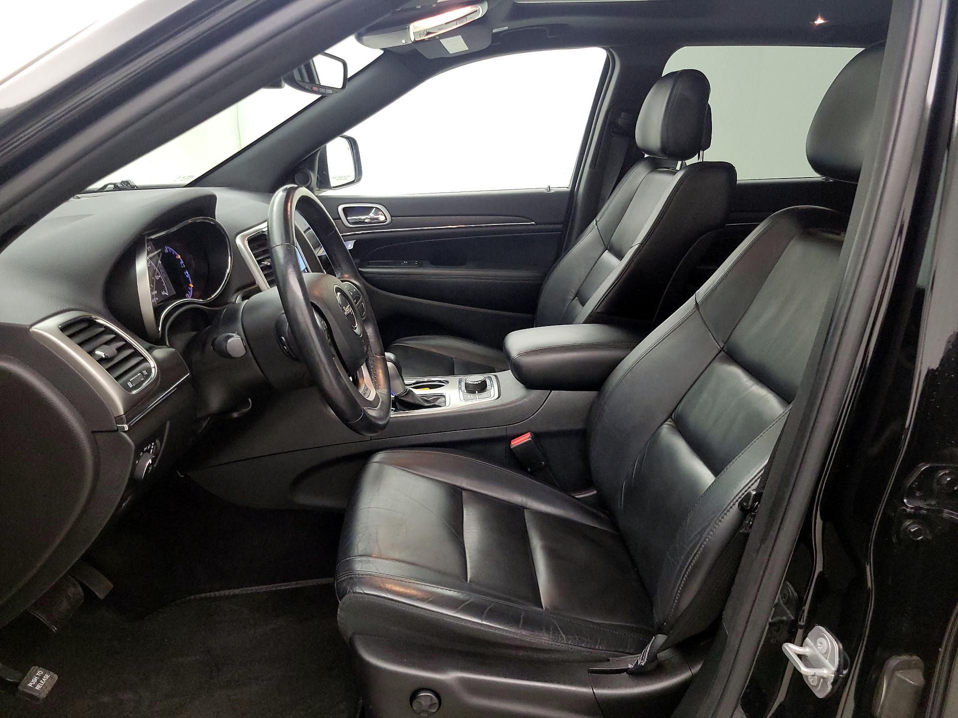 Thumbnail: 2018 Jeep Grand Cherokee - 11