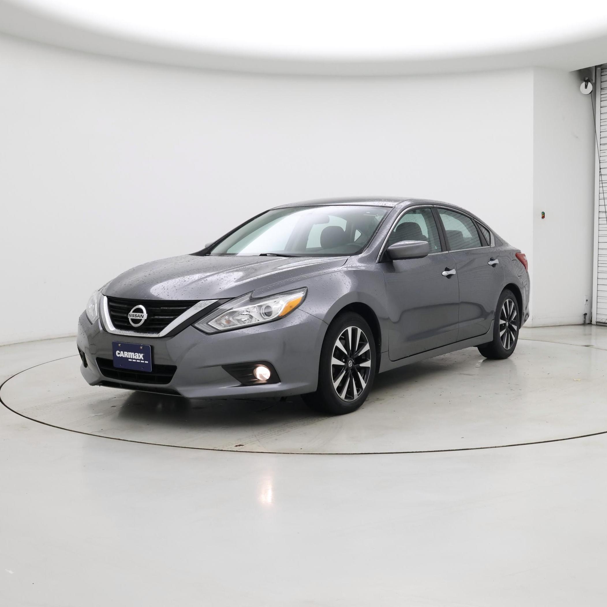 Thumbnail: 2018 Nissan Altima - 4