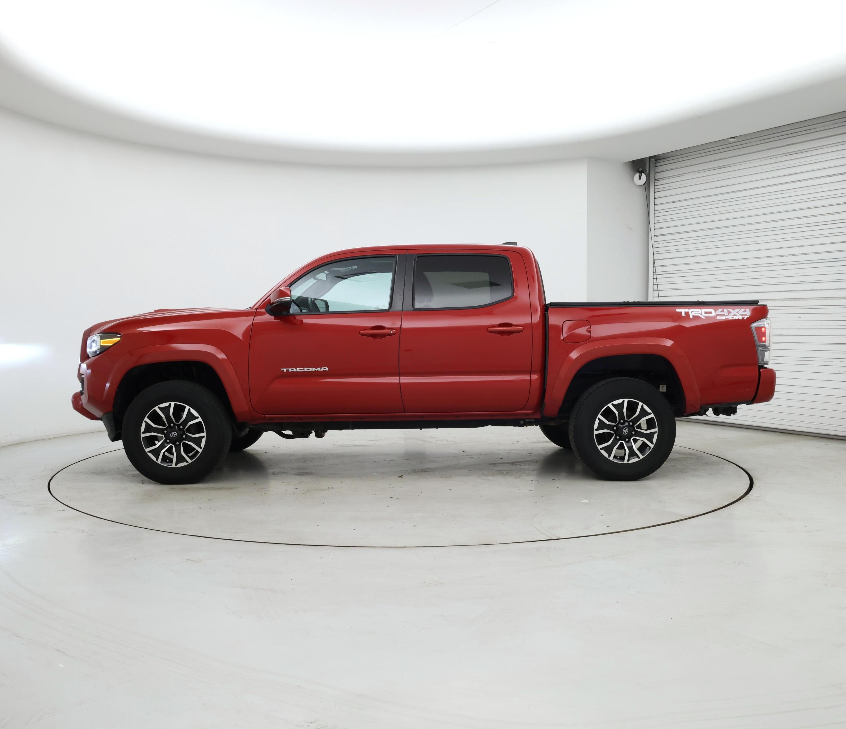 Thumbnail: 2021 Toyota Tacoma - 3