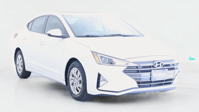 2020 Hyundai Elantra SE Hero Image