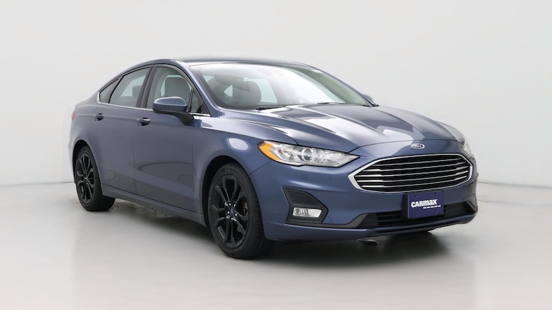 2019 Ford Fusion SE Hero Image