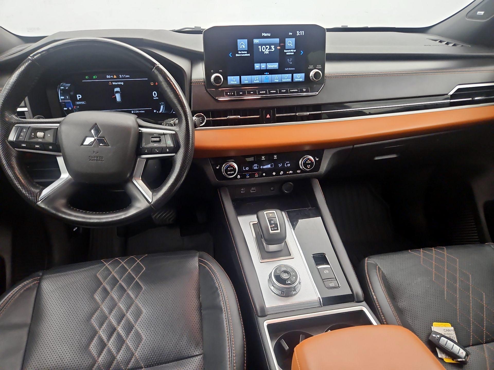 Thumbnail: 2022 Mitsubishi Outlander - 9